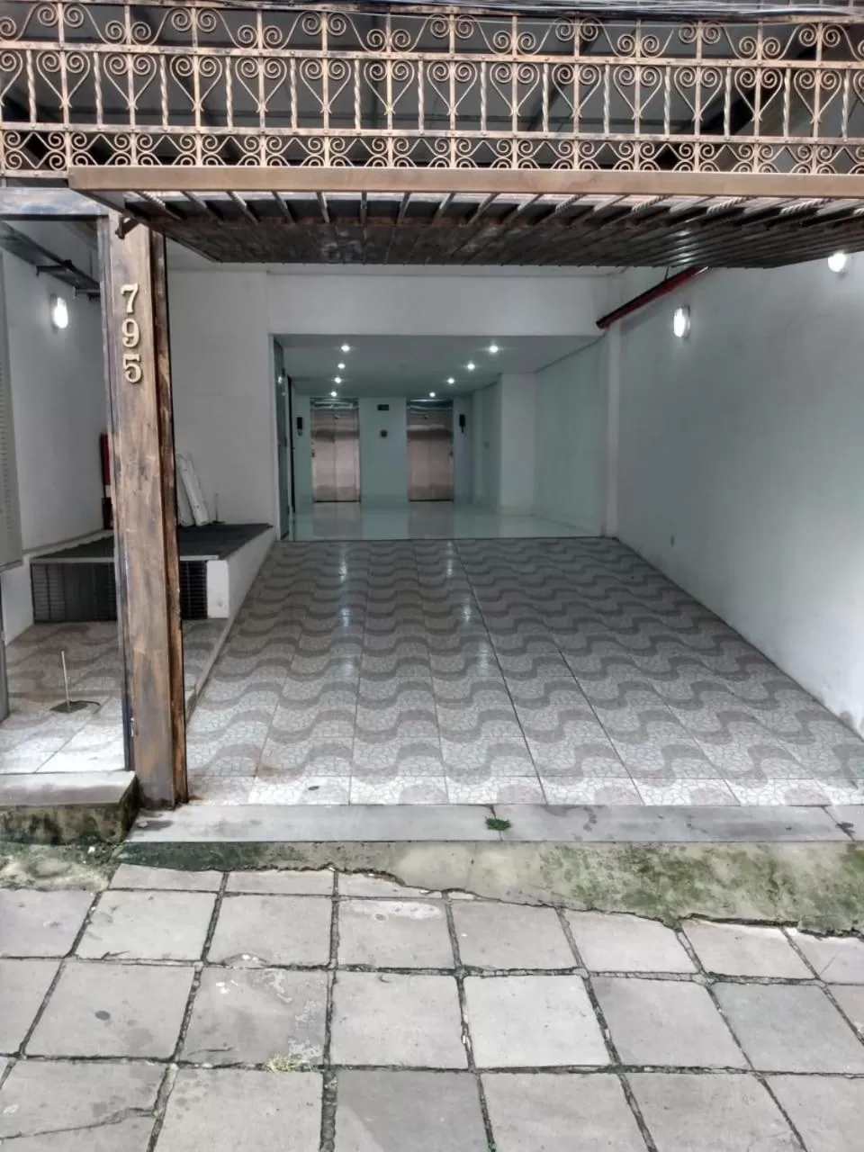 Facade/entrance in HOTEL ECONOMICO