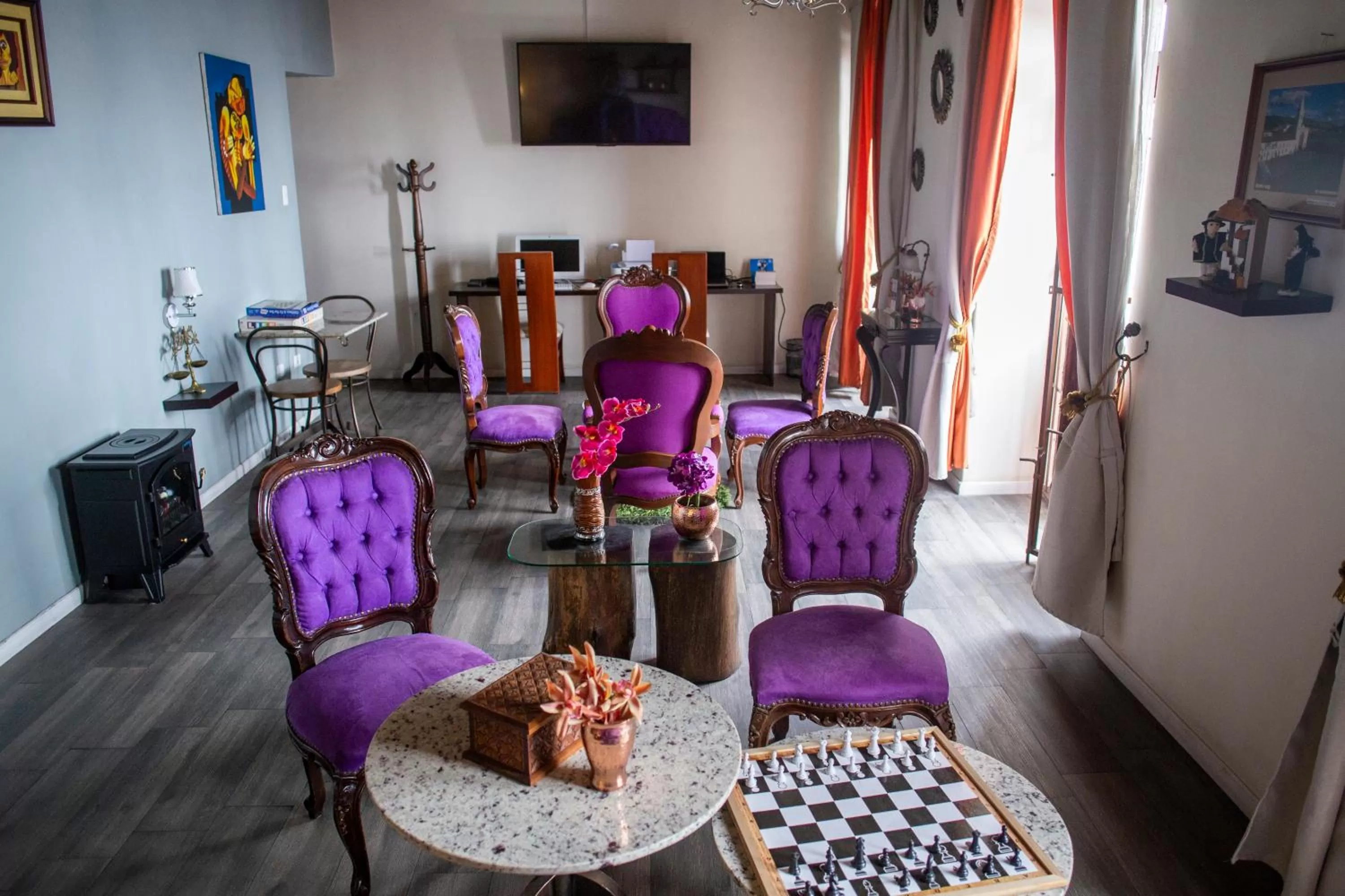 TV and multimedia in Hotel Colonial San Agustin