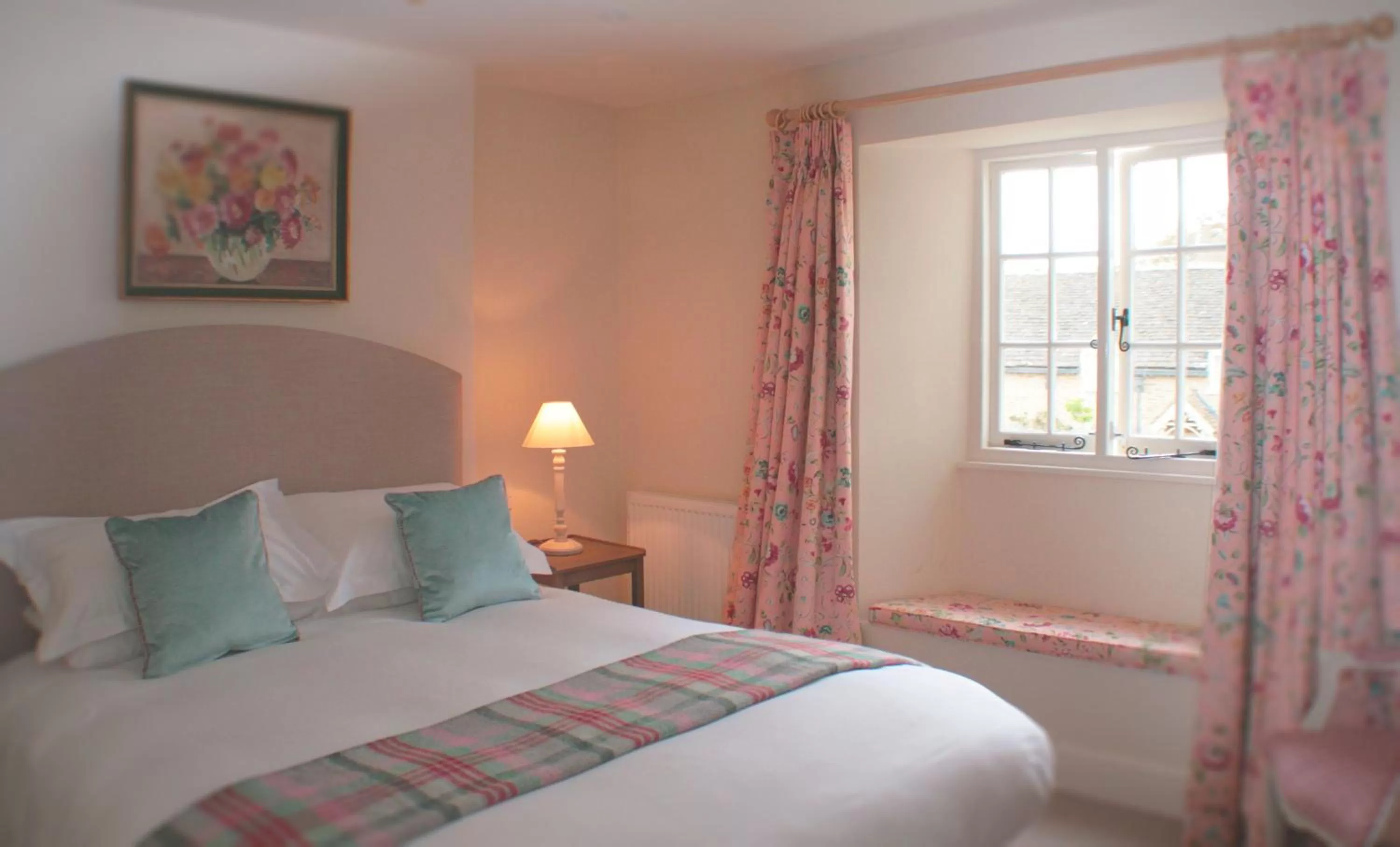 Standard King Room in Cat and Custard Pot Inn