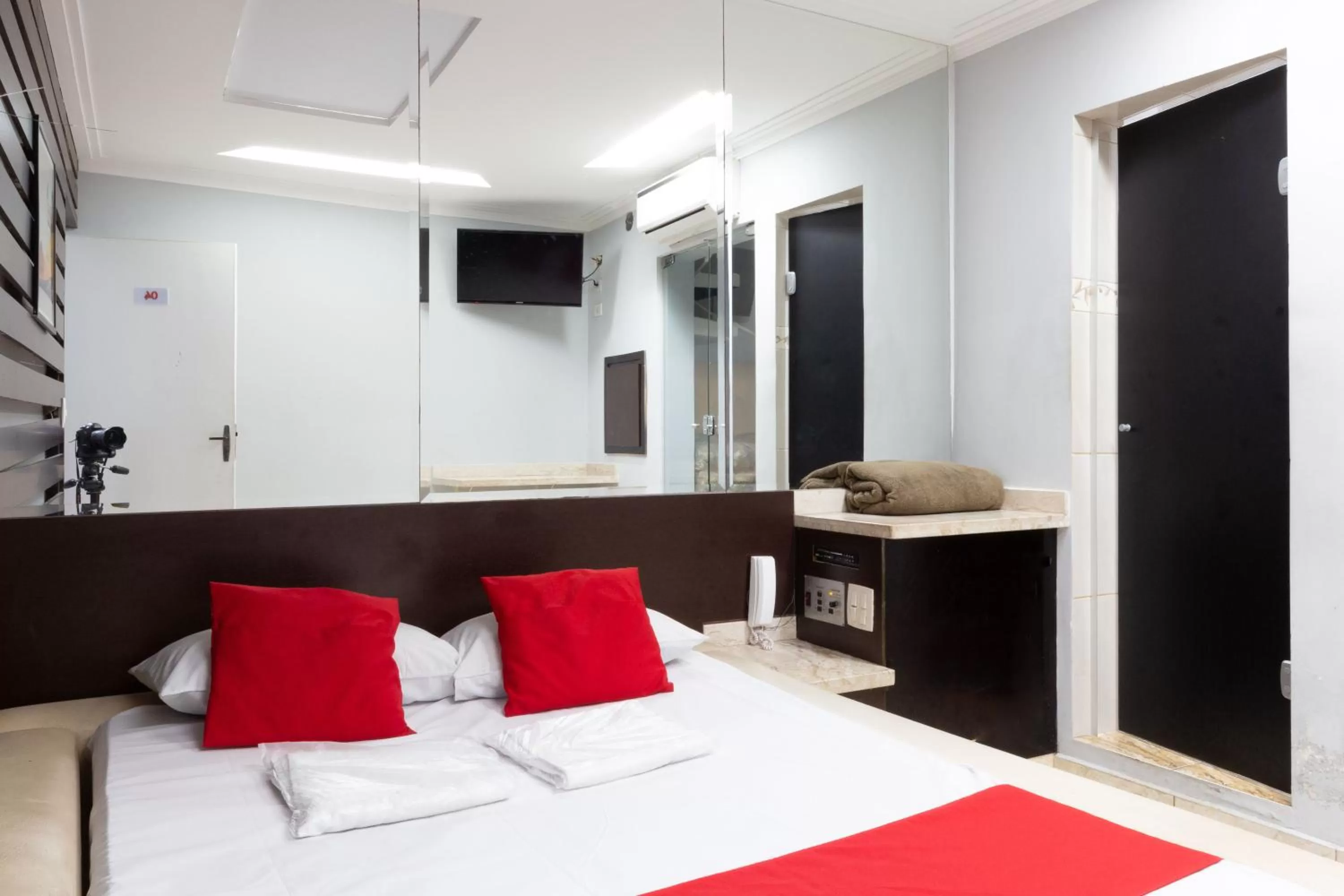 Photo of the whole room, Bed in Hotel Anália Franco