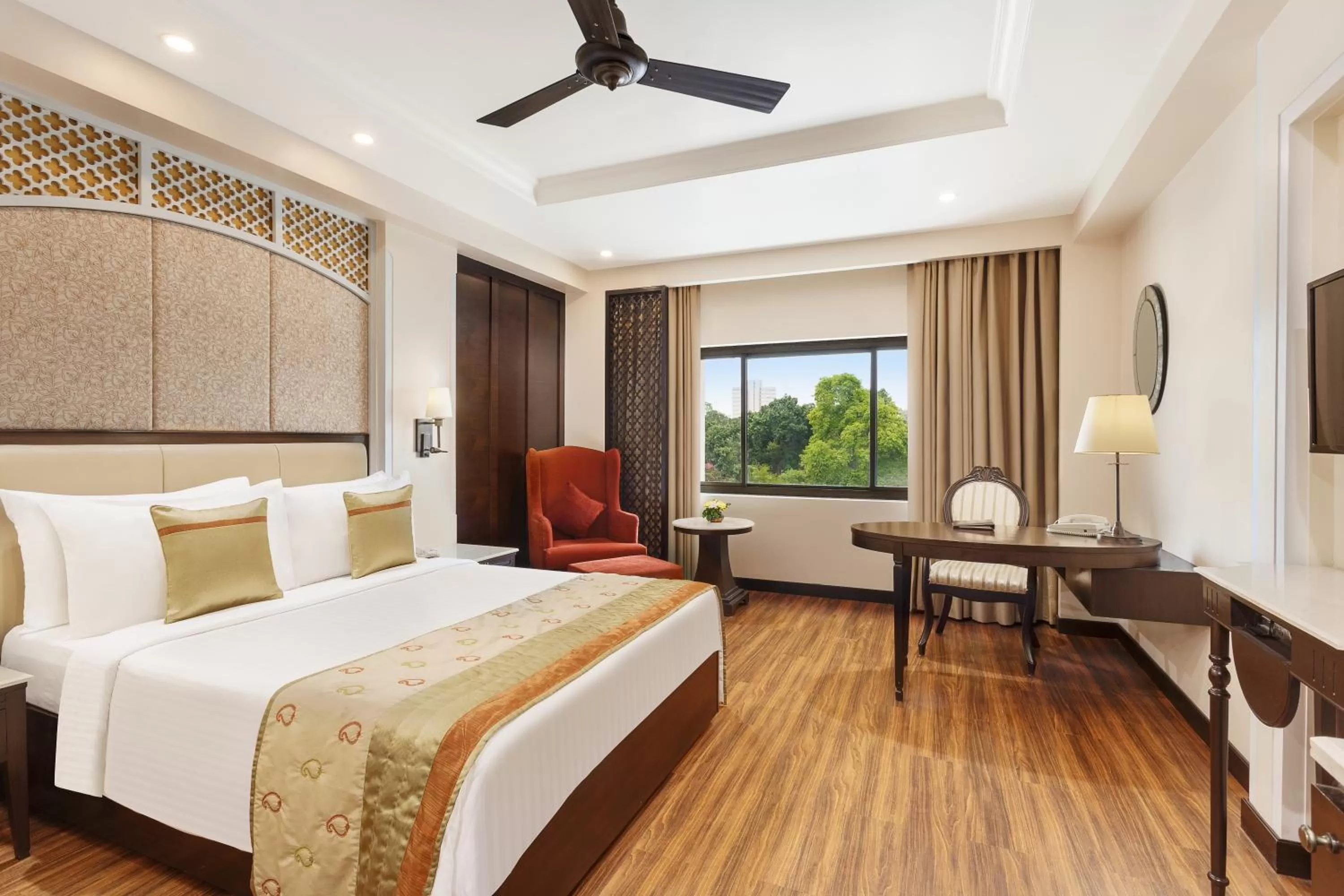 Bedroom, Bed in La Place Sarovar Portico