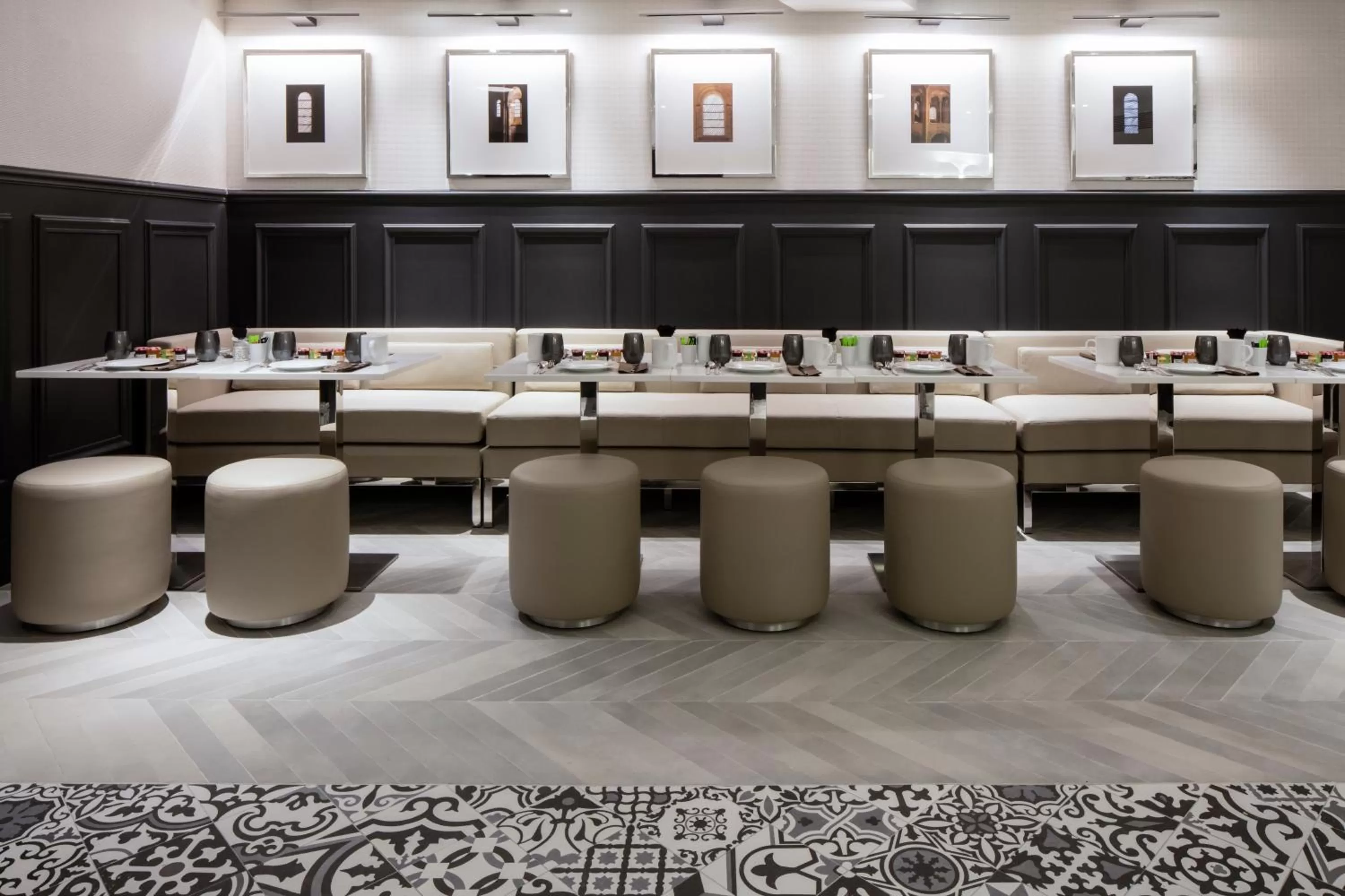 Buffet breakfast, Business Area/Conference Room in Hotel Trinité Haussmann