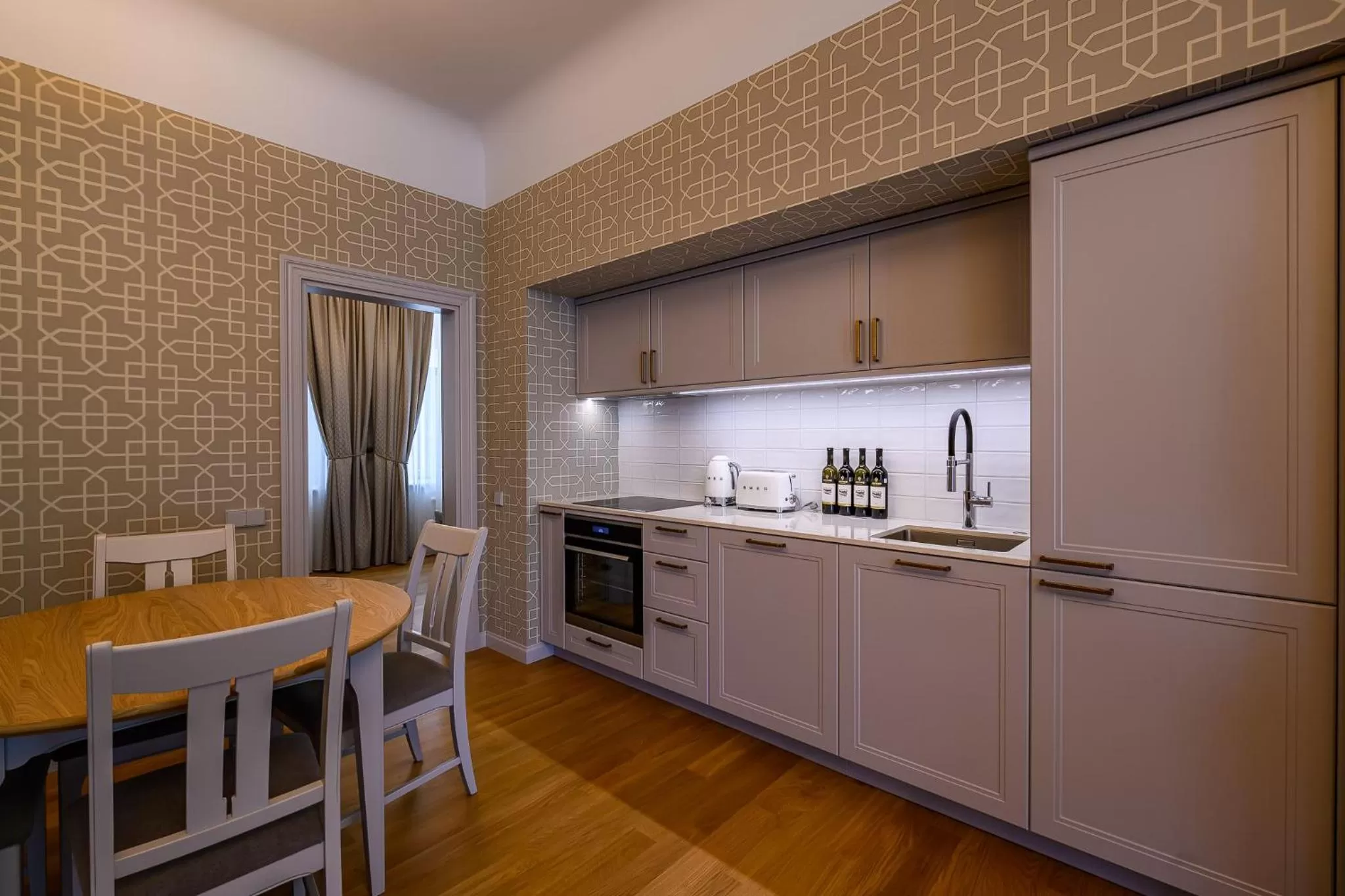 Kitchen or kitchenette, Kitchen/Kitchenette in Roze Kūrmājas Residence