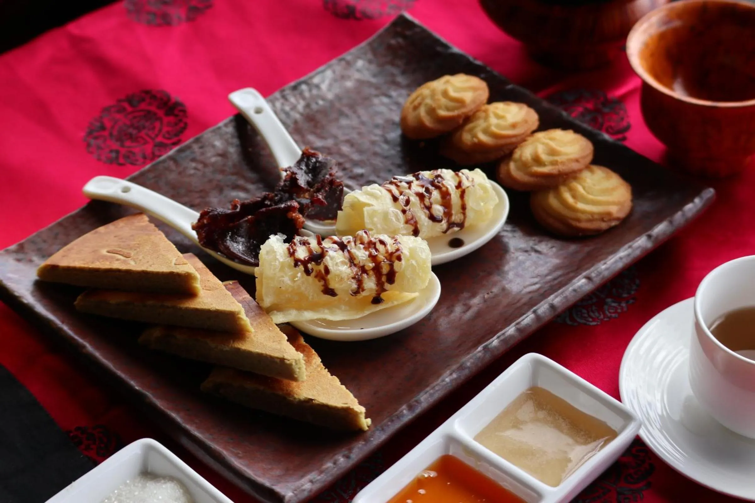 Restaurant/places to eat in Banyan Tree Ringha