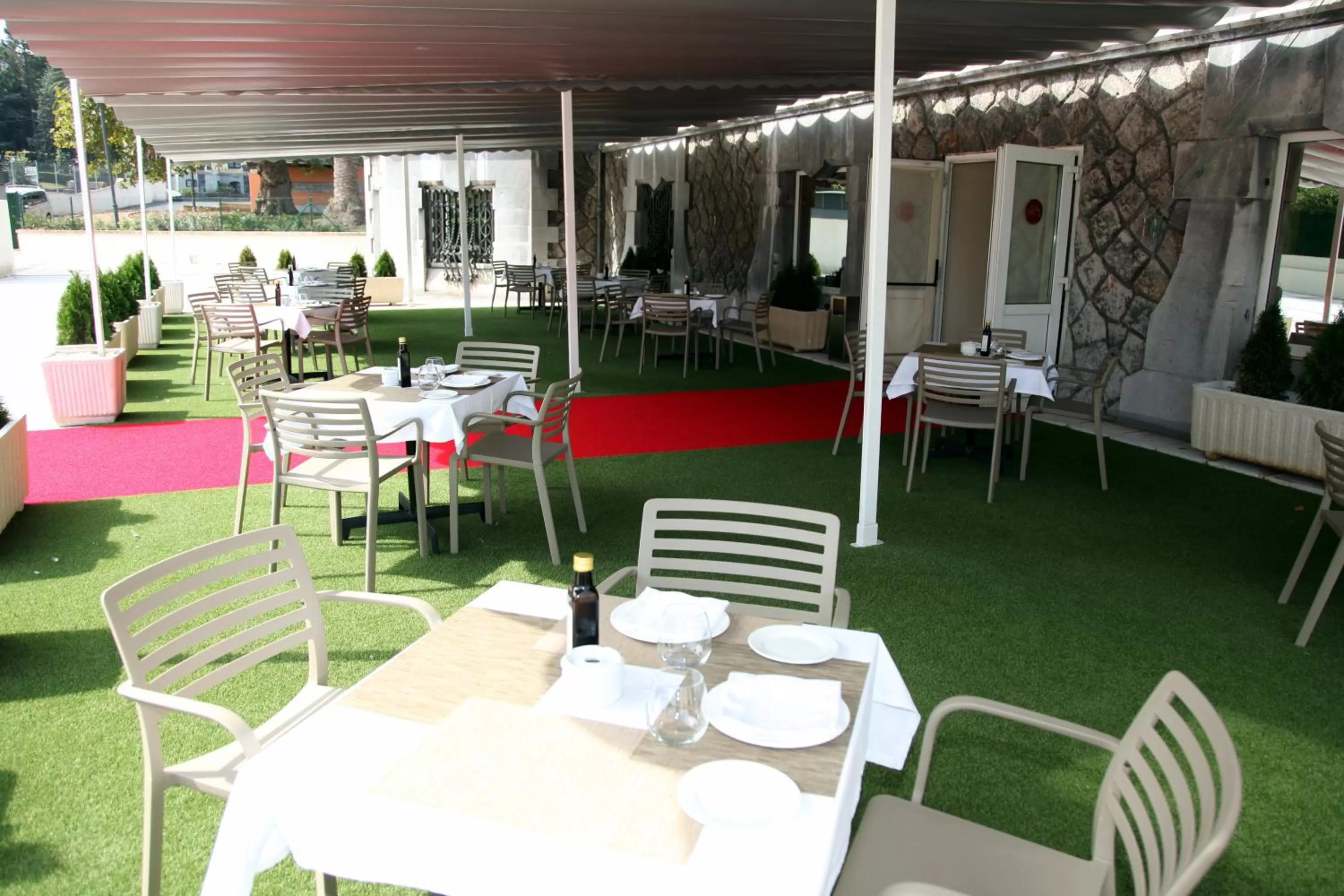 Restaurant/places to eat in Hotel URH Palacio de Oriol