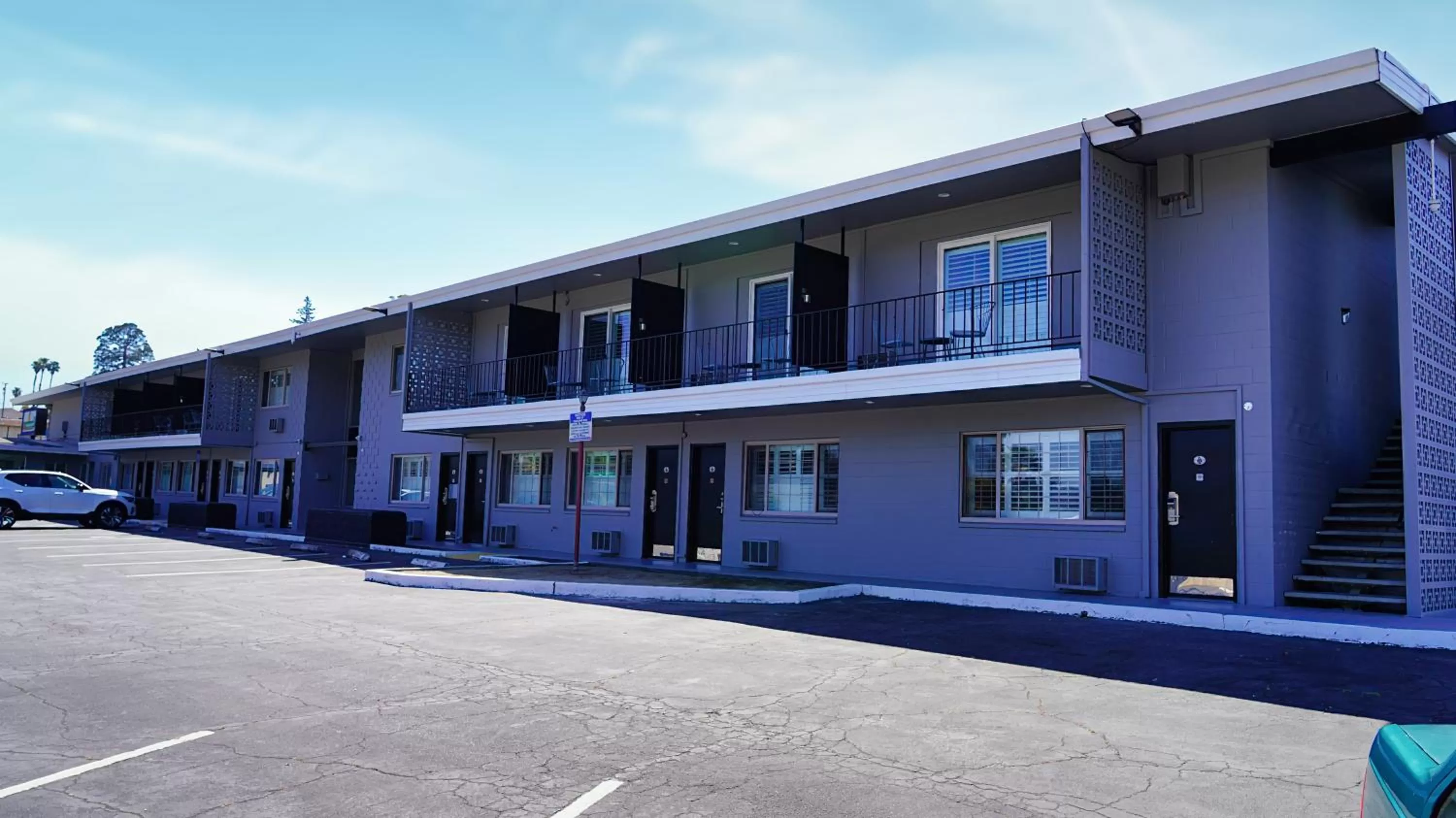 Property building in SeaSide Inn & Suites