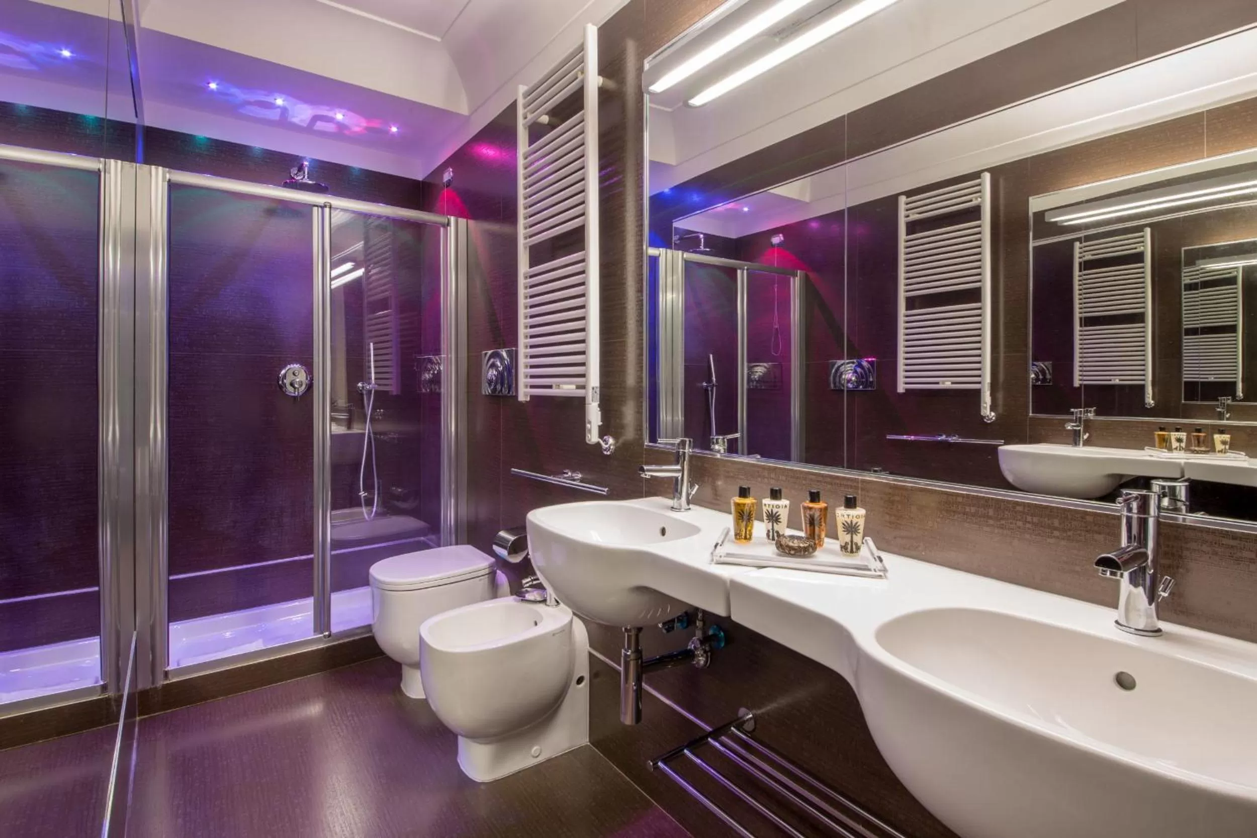 Bathroom in St. Peter Guest House