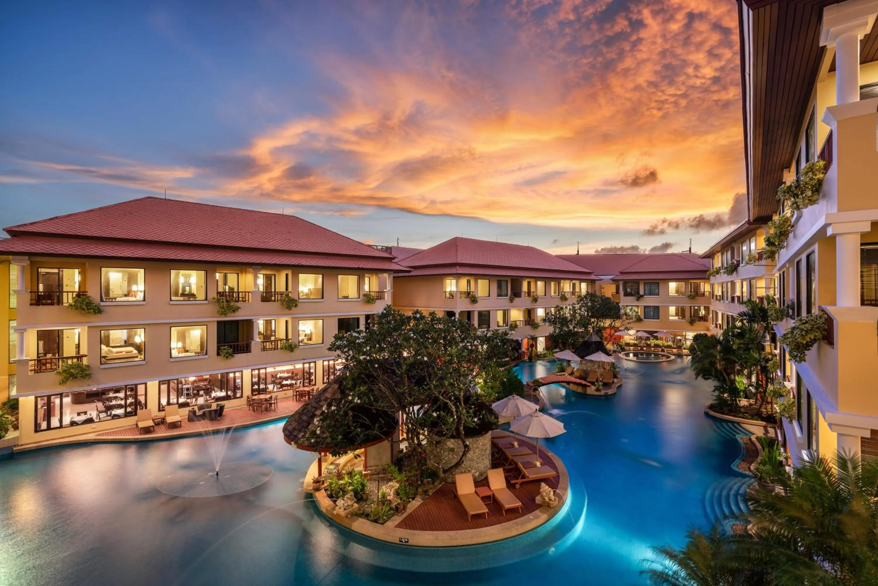 Patio in Patong Paragon Resort & Spa SHA Extra Plus