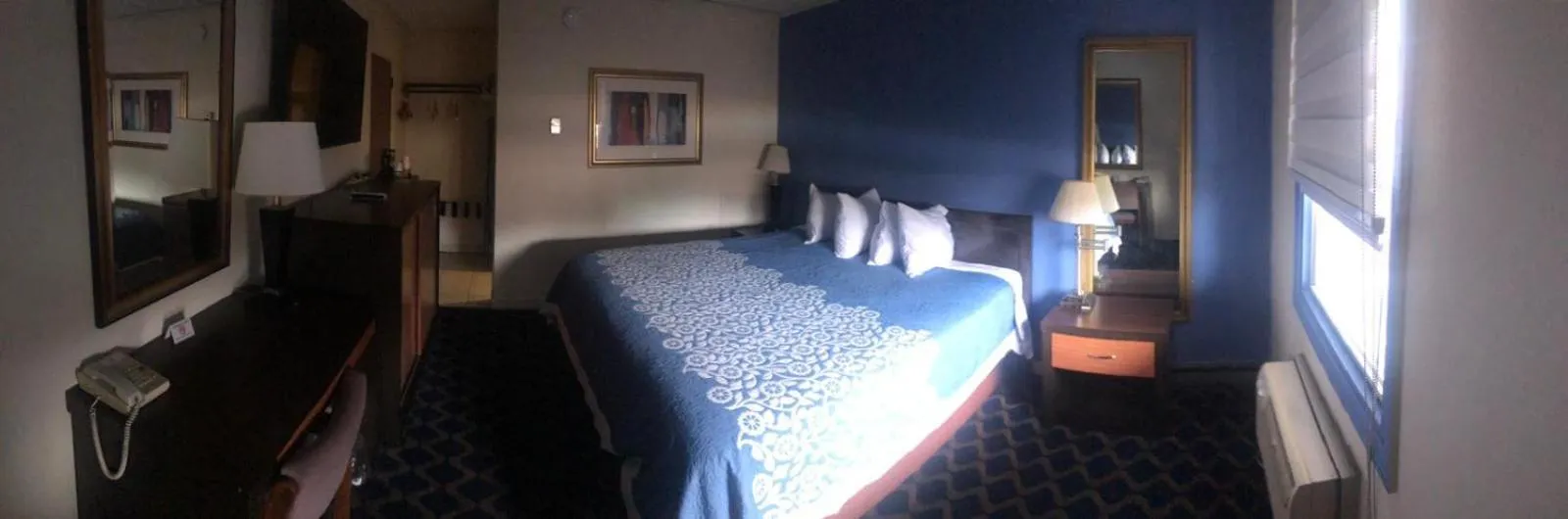 Bed in Aderi Hotel Lewisburg