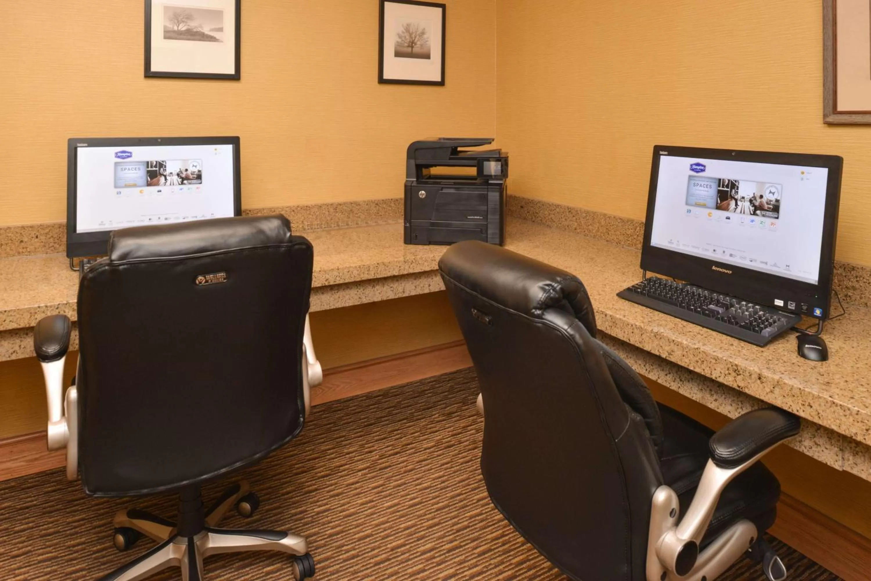 Business facilities in Hampton Inn & Suites Pueblo-Southgate