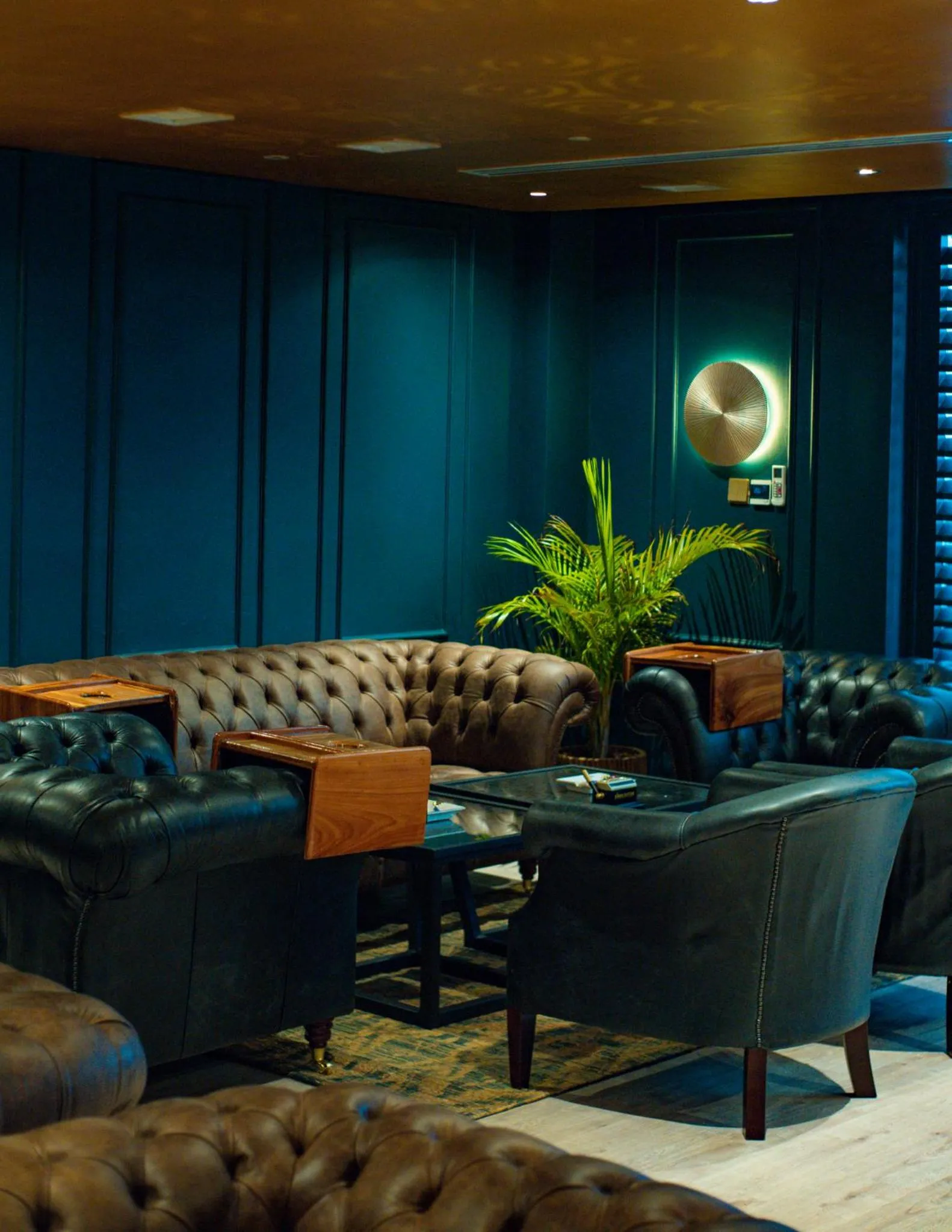 Restaurant/places to eat in Johari Rotana