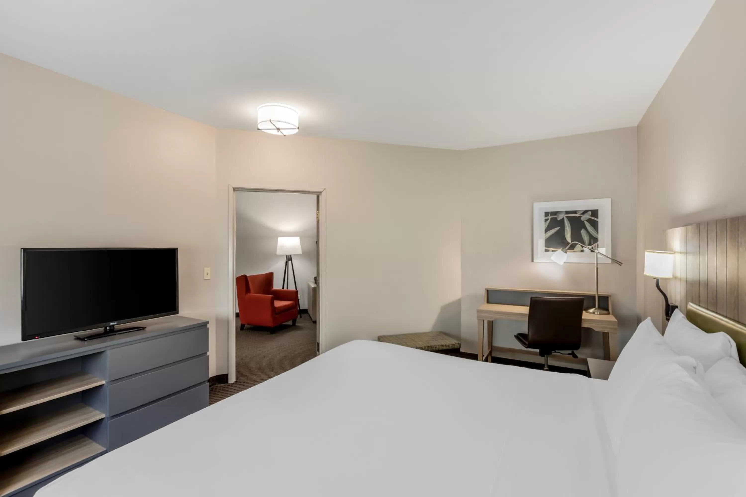 Bedroom, Bed in Country Inn & Suites by Radisson, Elk Grove Village-Itasca