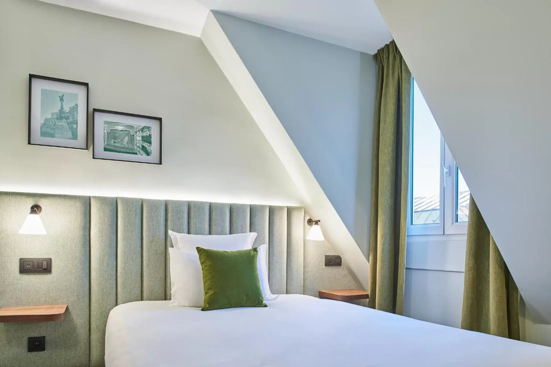 Single Room in Hotel 10 Opéra by HappyCulture Single Room in Hotel 10 Opéra by HappyCulture