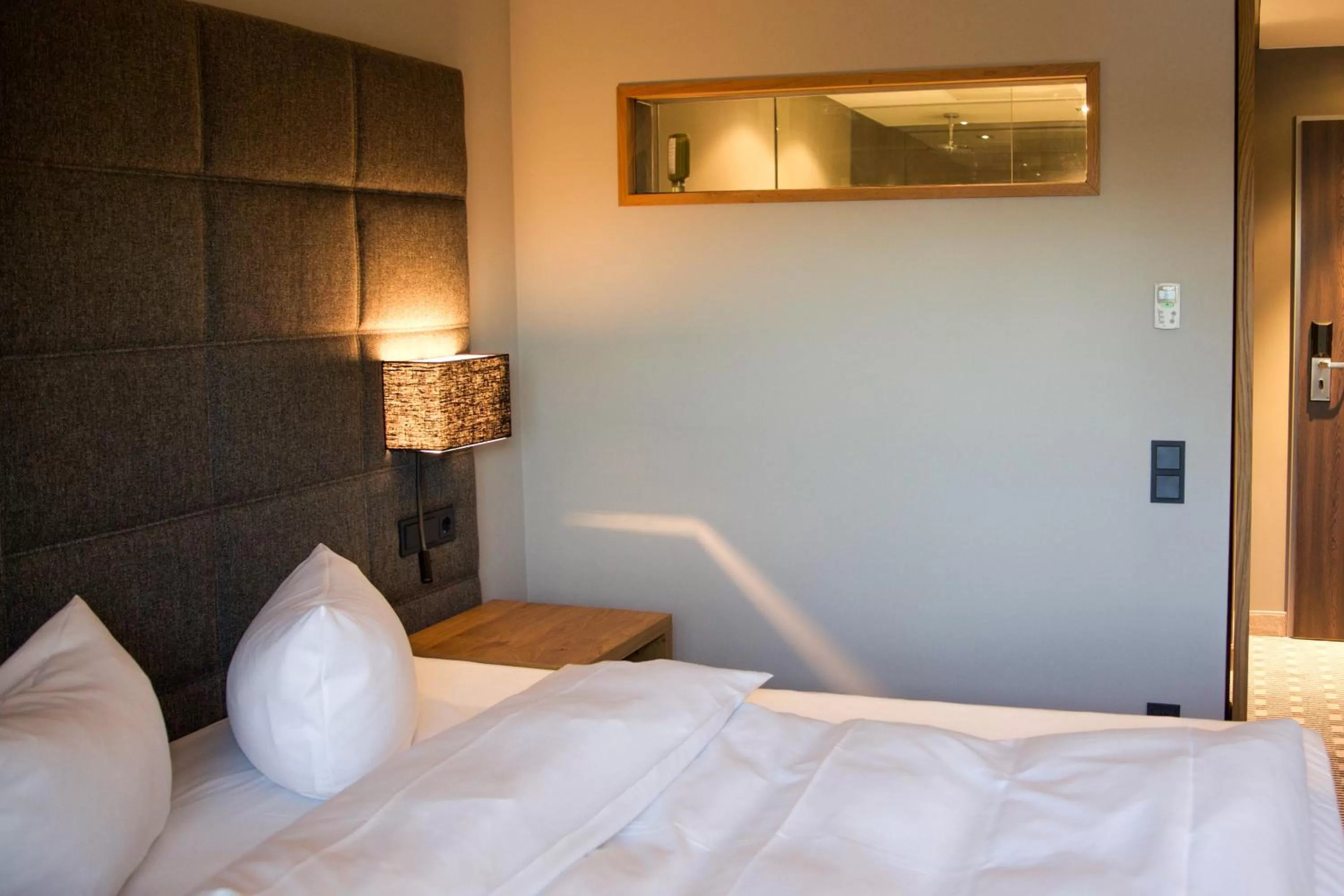 Photo of the whole room, Bed in SeeHotel Ketsch