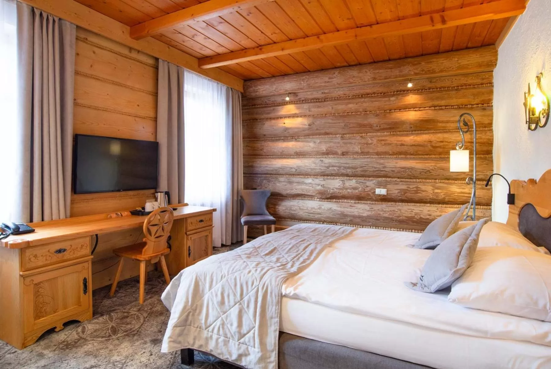 Photo of the whole room, Bed in Hotel Sabała