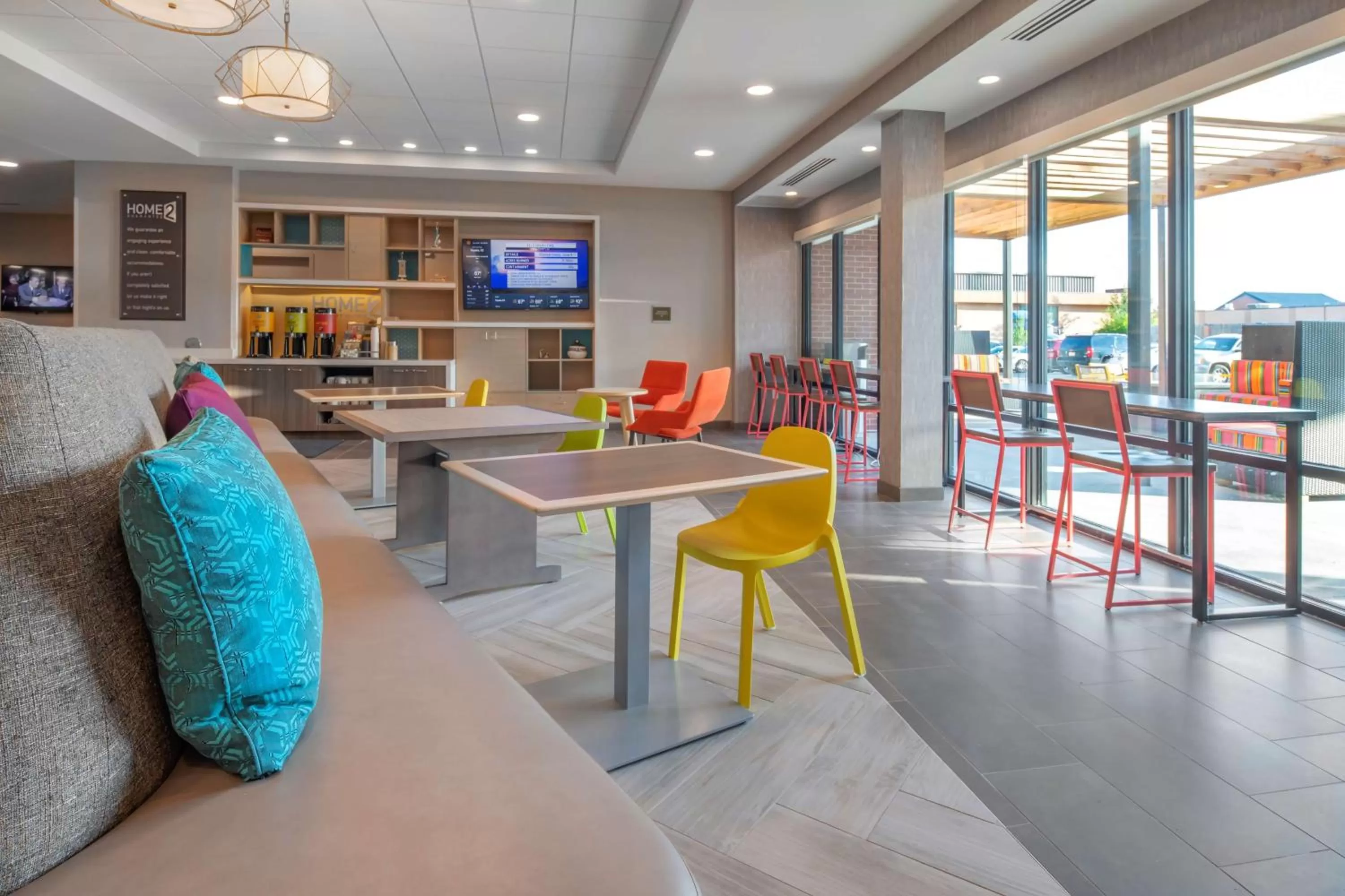 Lobby or reception in Home2 Suites by Hilton Omaha I-80 at 72nd Street, NE