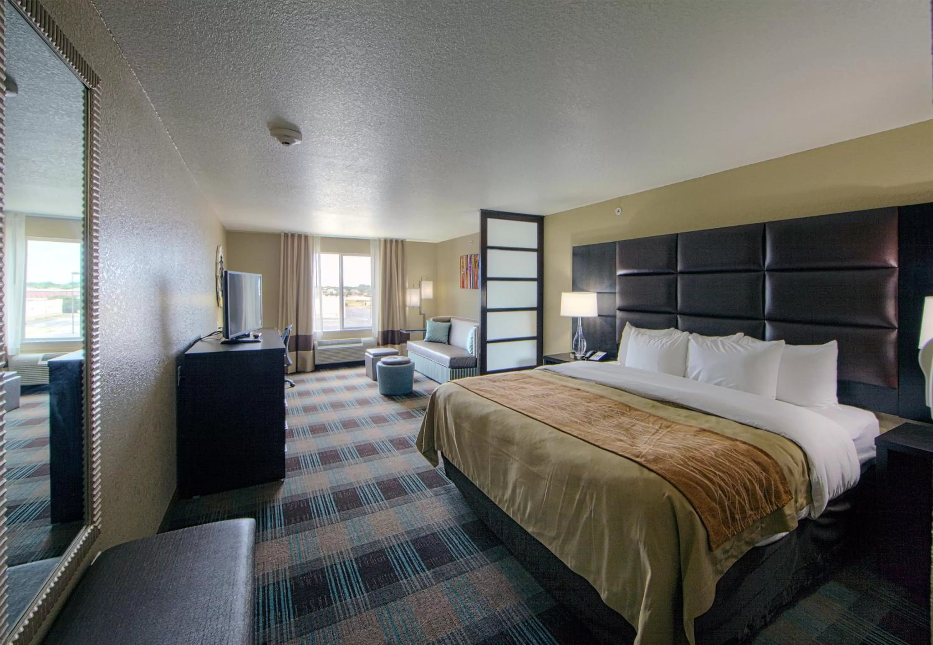 Bed in Comfort Inn & Suites Fort Worth West I-30 NAS JRB