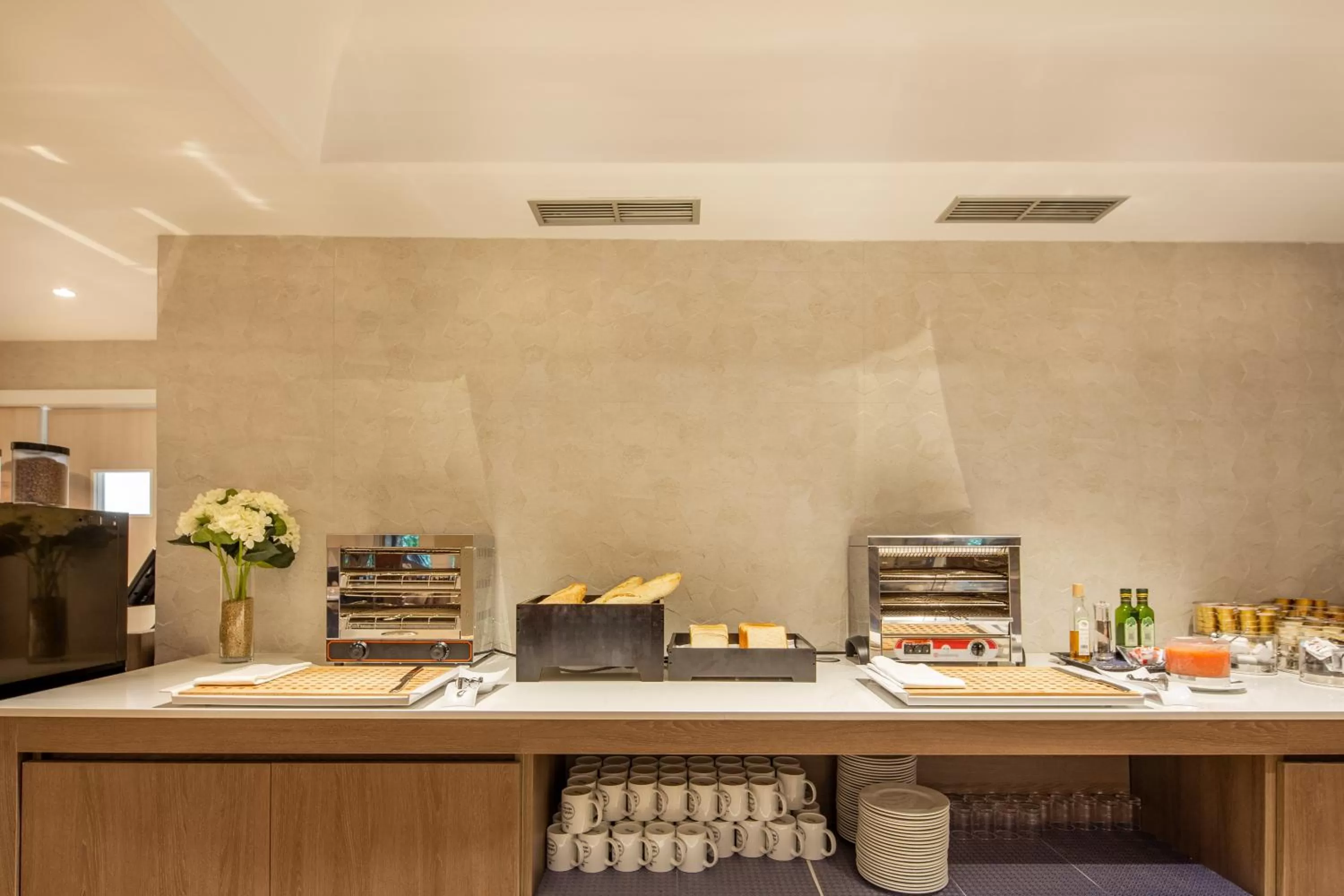 Restaurant/places to eat in Eurostars Gran Hotel Lugo