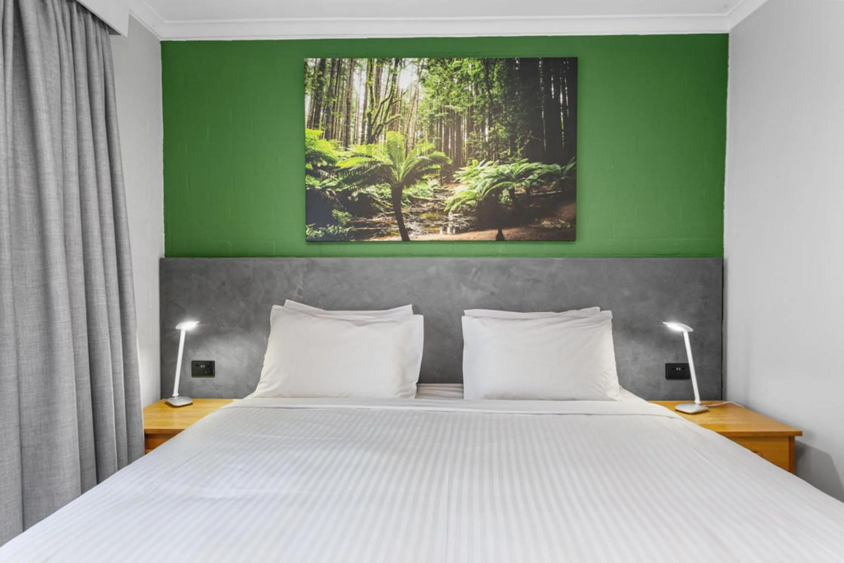 Bedroom, Bed in Best Western Apollo Bay Motel