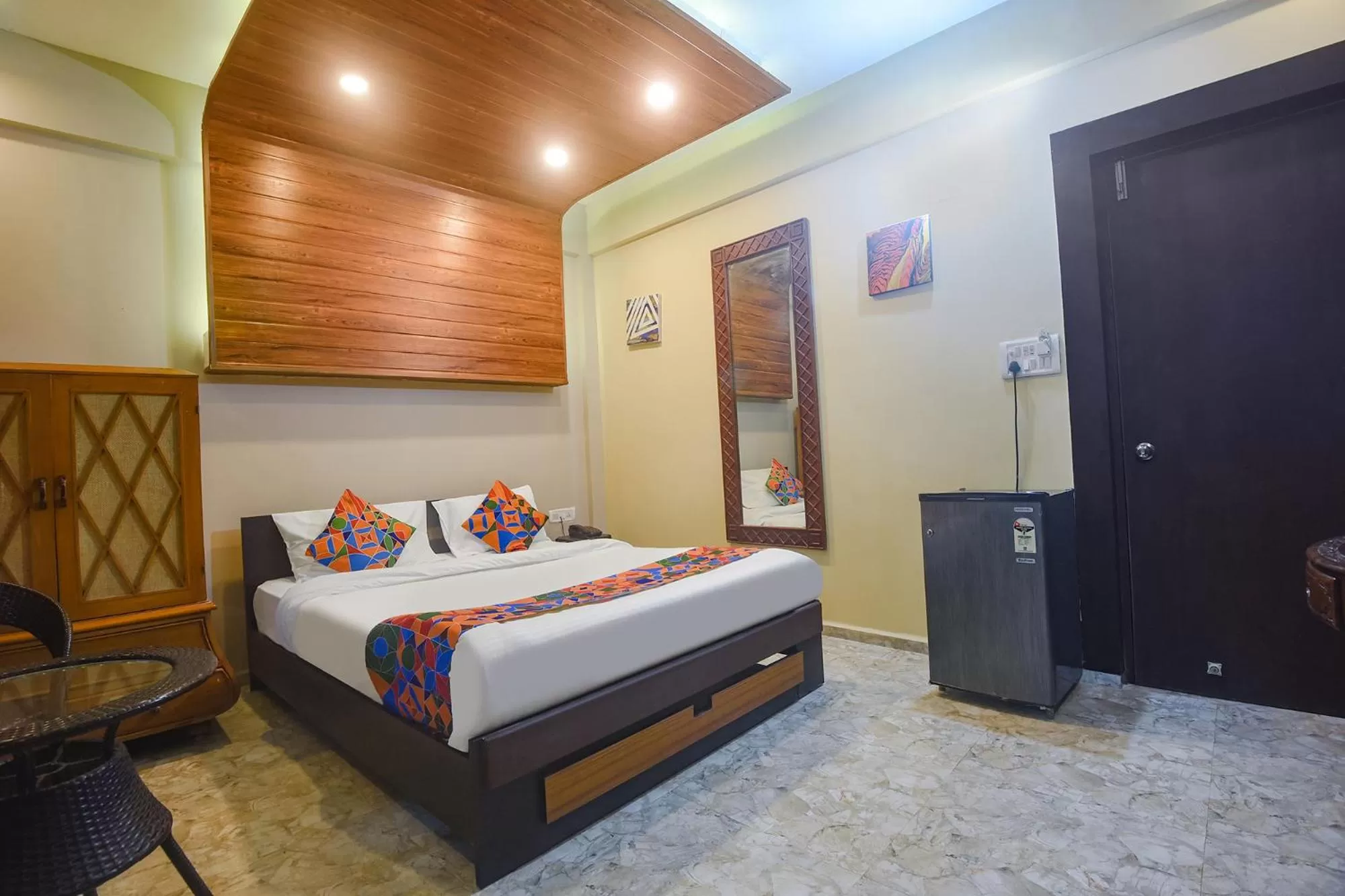 Bed in FabExpress Corinthia Boutique Rooms - Nr Candolim Beach