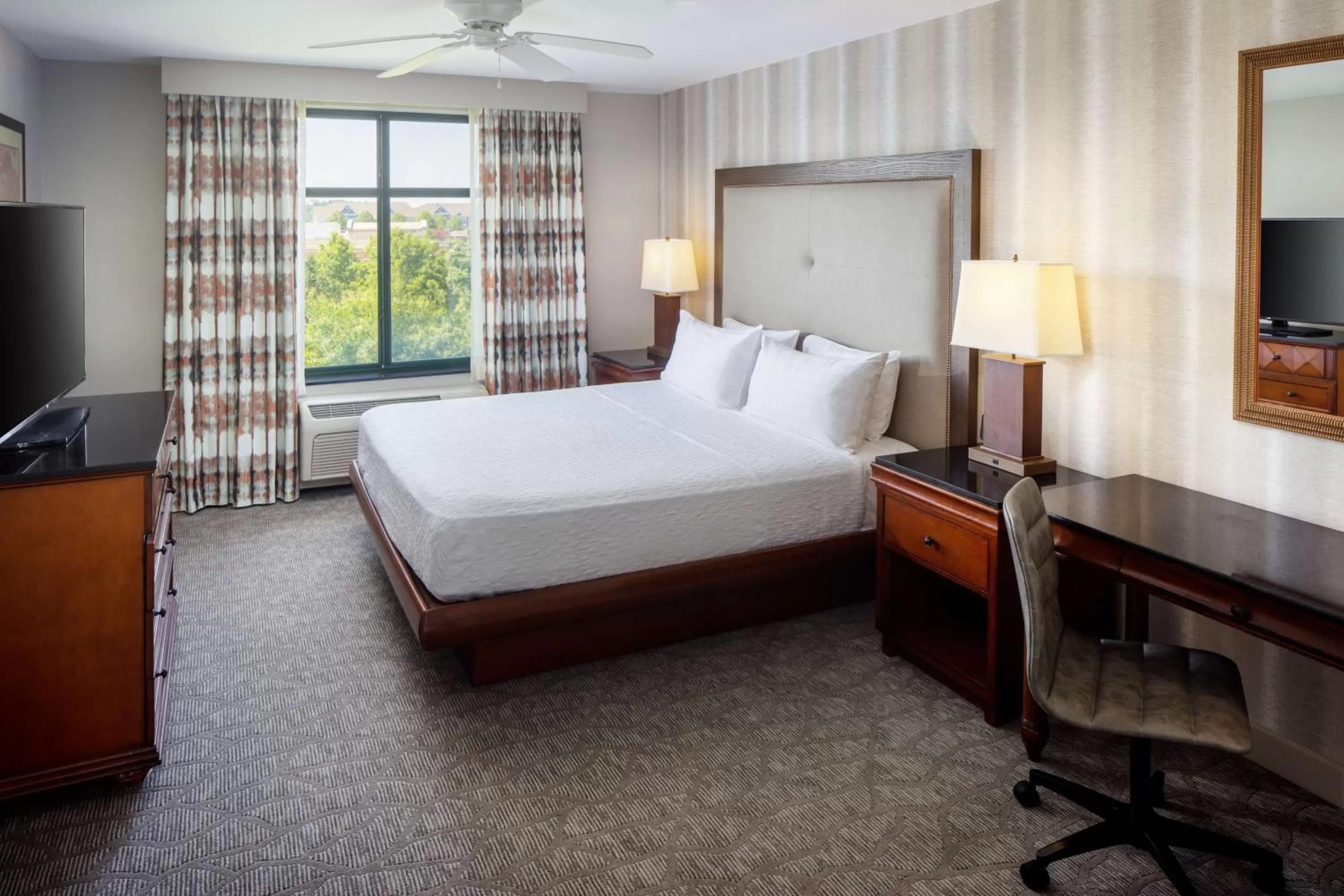 Two Bedroom 1 King and 2 Queen Suite Non-Smoking in Homewood Suites by Hilton Rockville- Gaithersburg