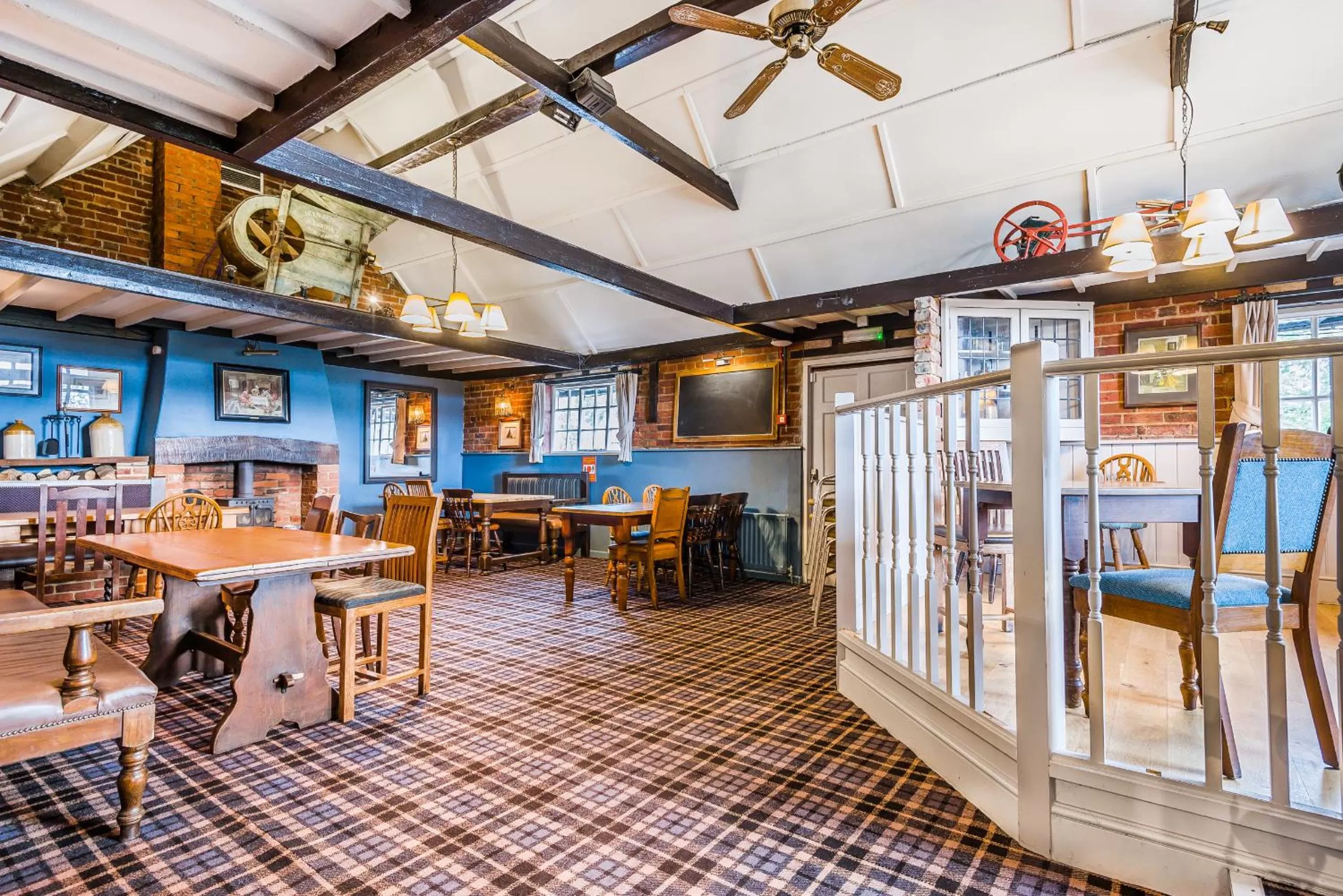 Dining area in The Walhampton Arms