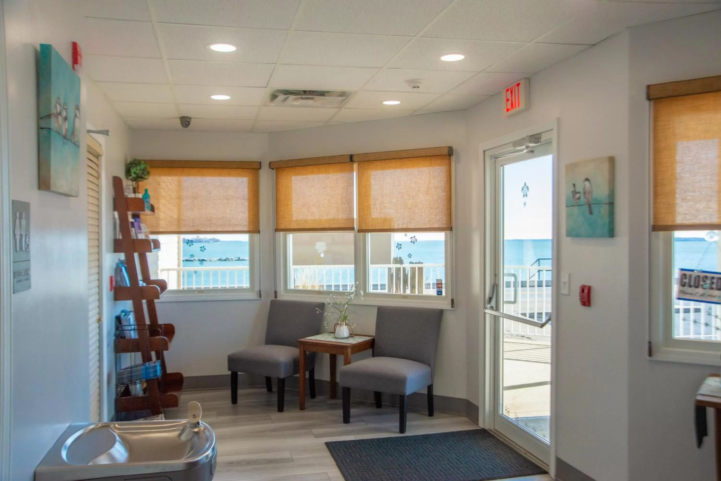 Facade/entrance in West Bank Inn