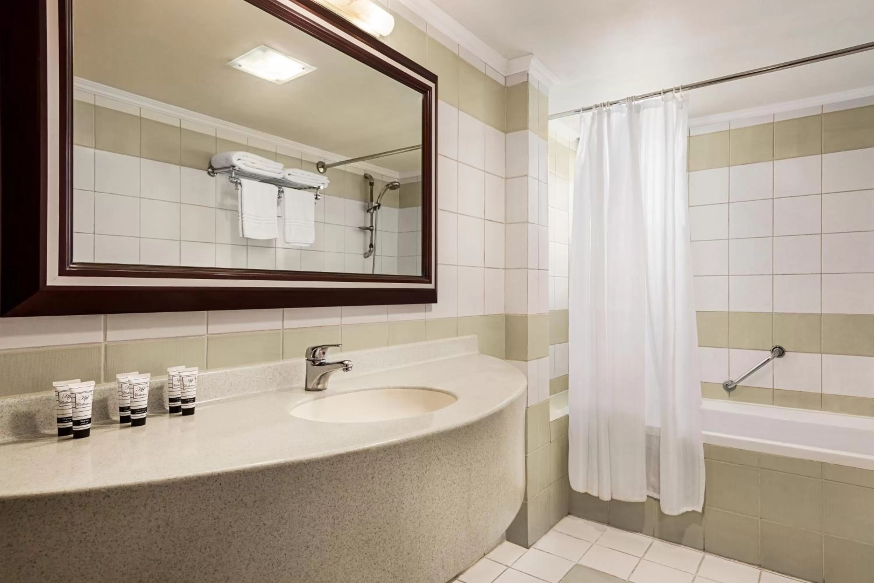 Bathroom in Eastyard Dammam Hotel - Formerly Ramada by Wyndham Dammam