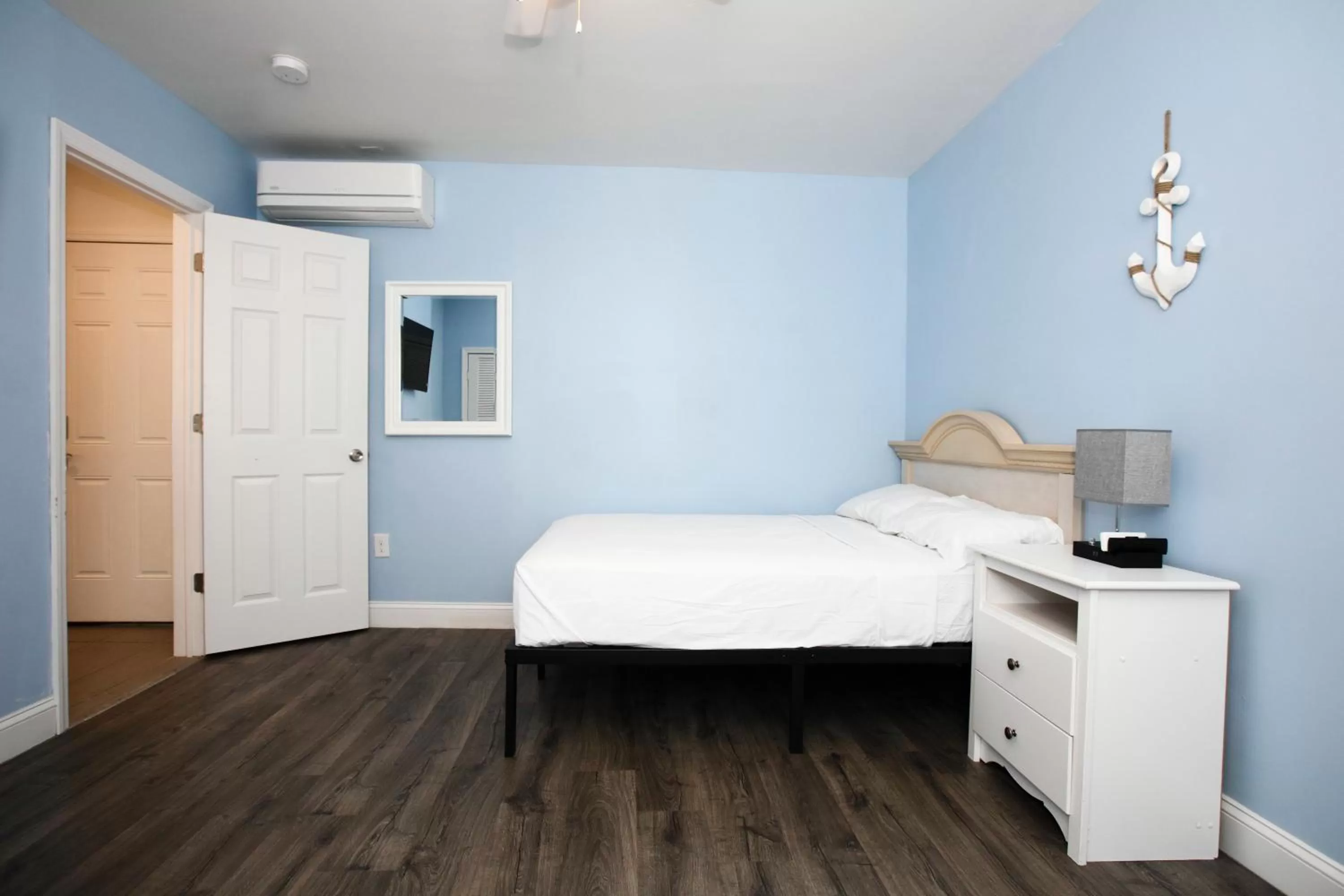 Bedroom, Bed in Garfield Beach House