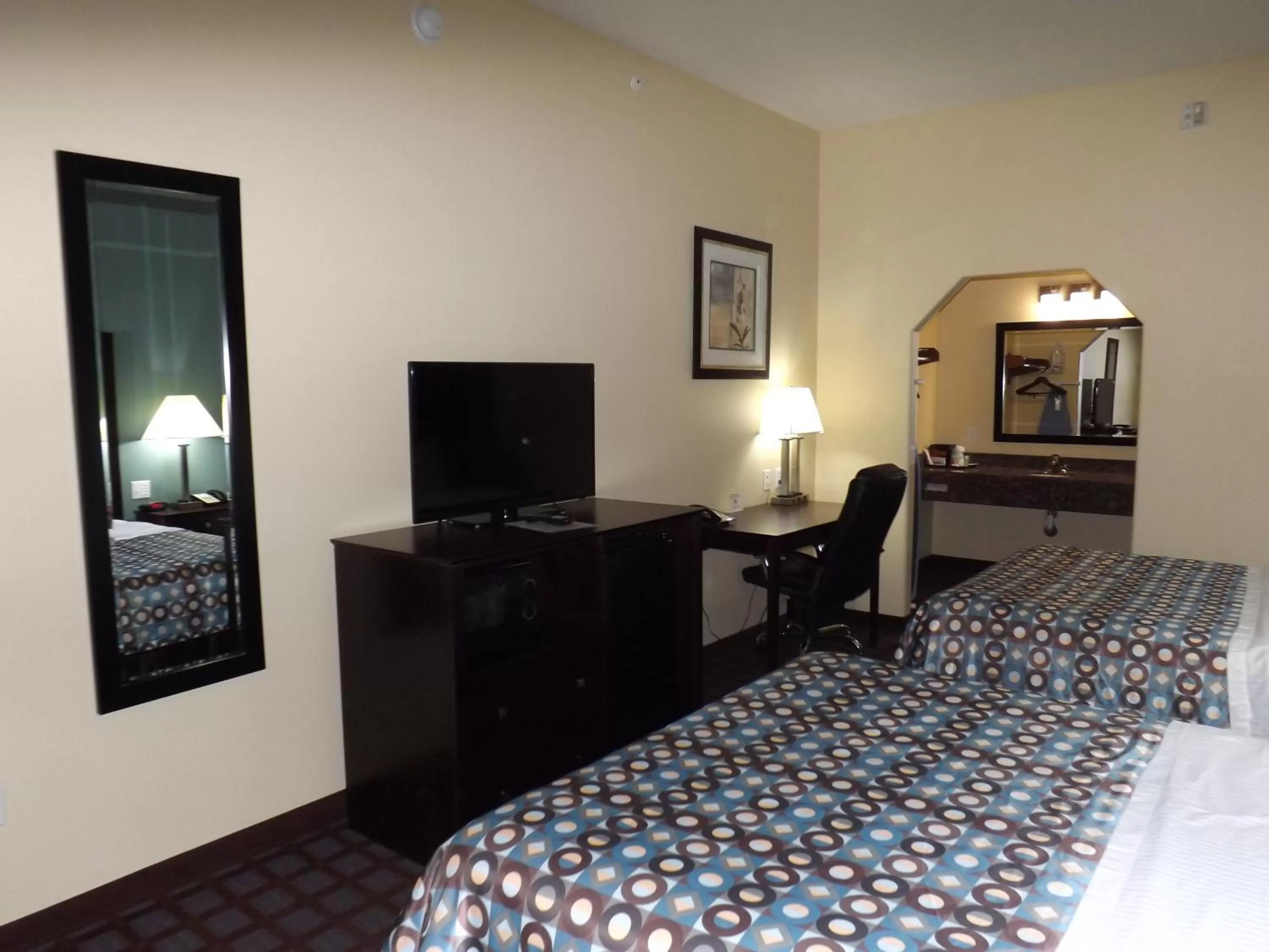 TV and multimedia, Bed in Sunriser Inn