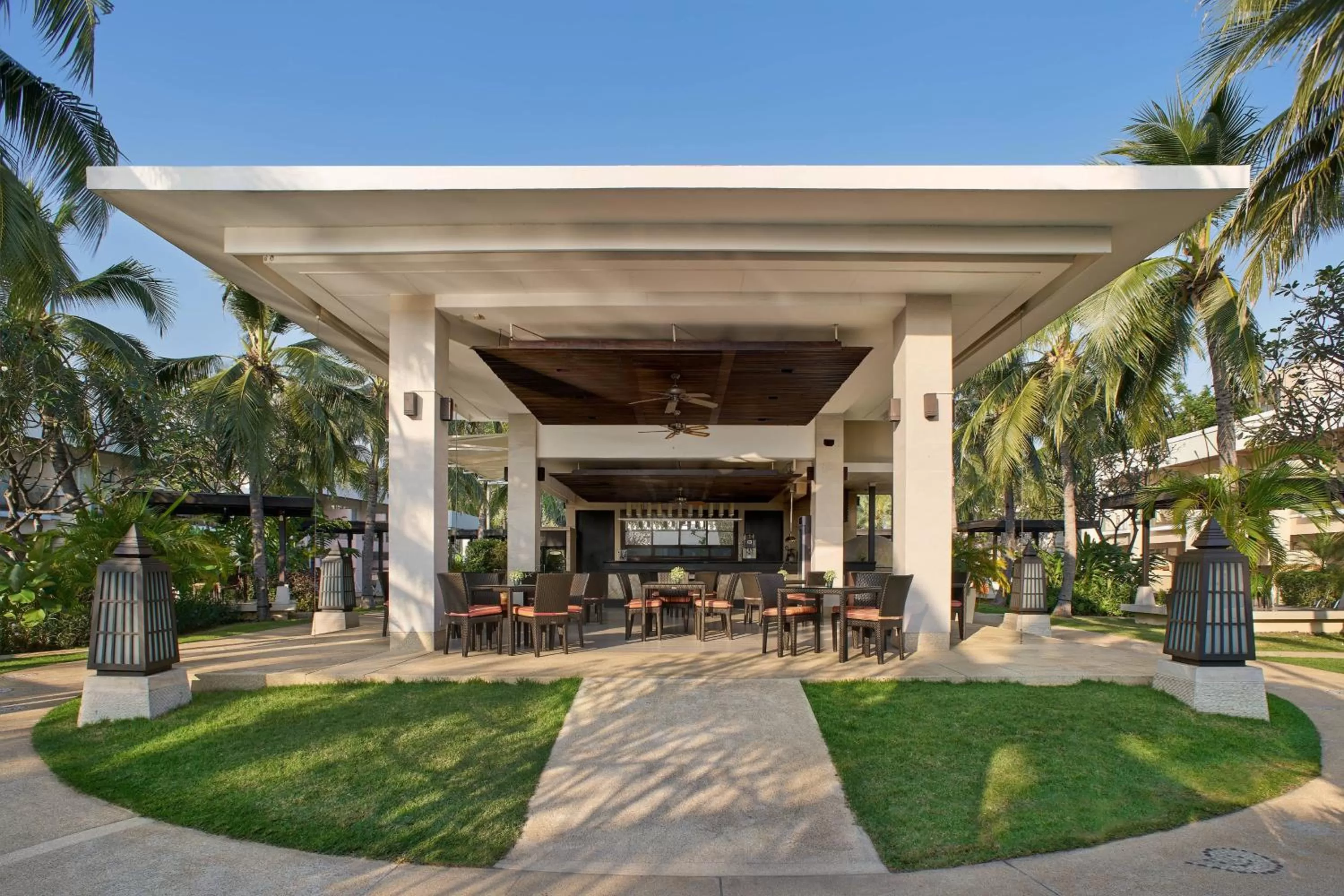 Swimming pool in Sheraton Hua Hin Resort & Spa
