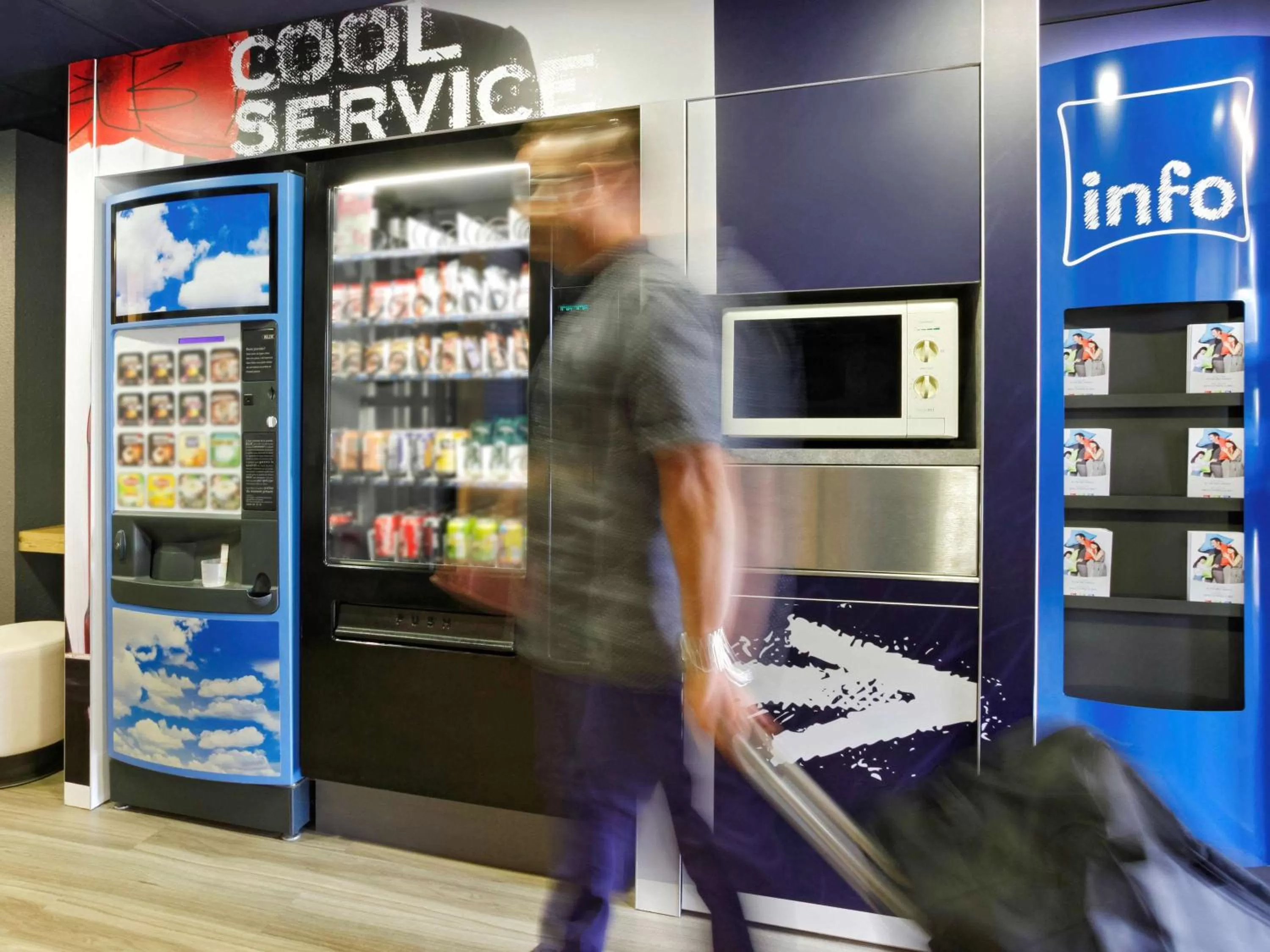 Lounge or bar in IBIS Budget Aix en Provence Est Le Canet