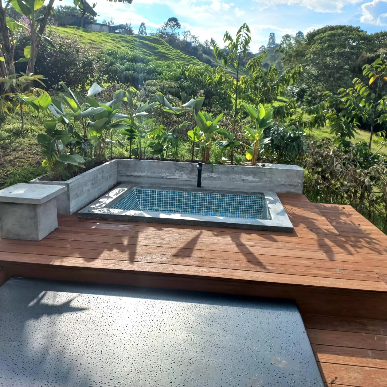 Bath, Swimming Pool in Ecohotel Monte Tierra Habitaciones y Glamping