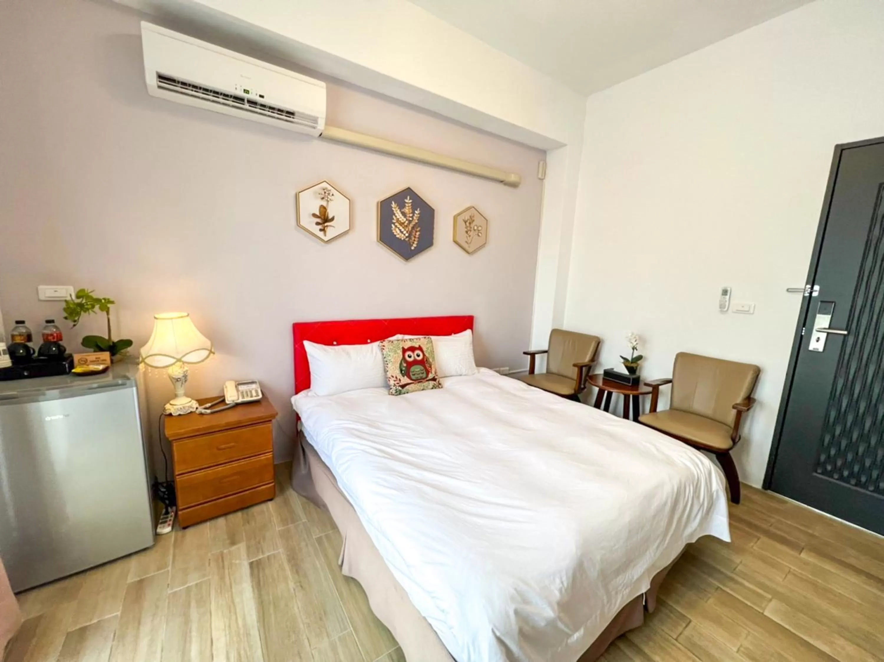 Decorative detail, Bed in Jinguann B&B