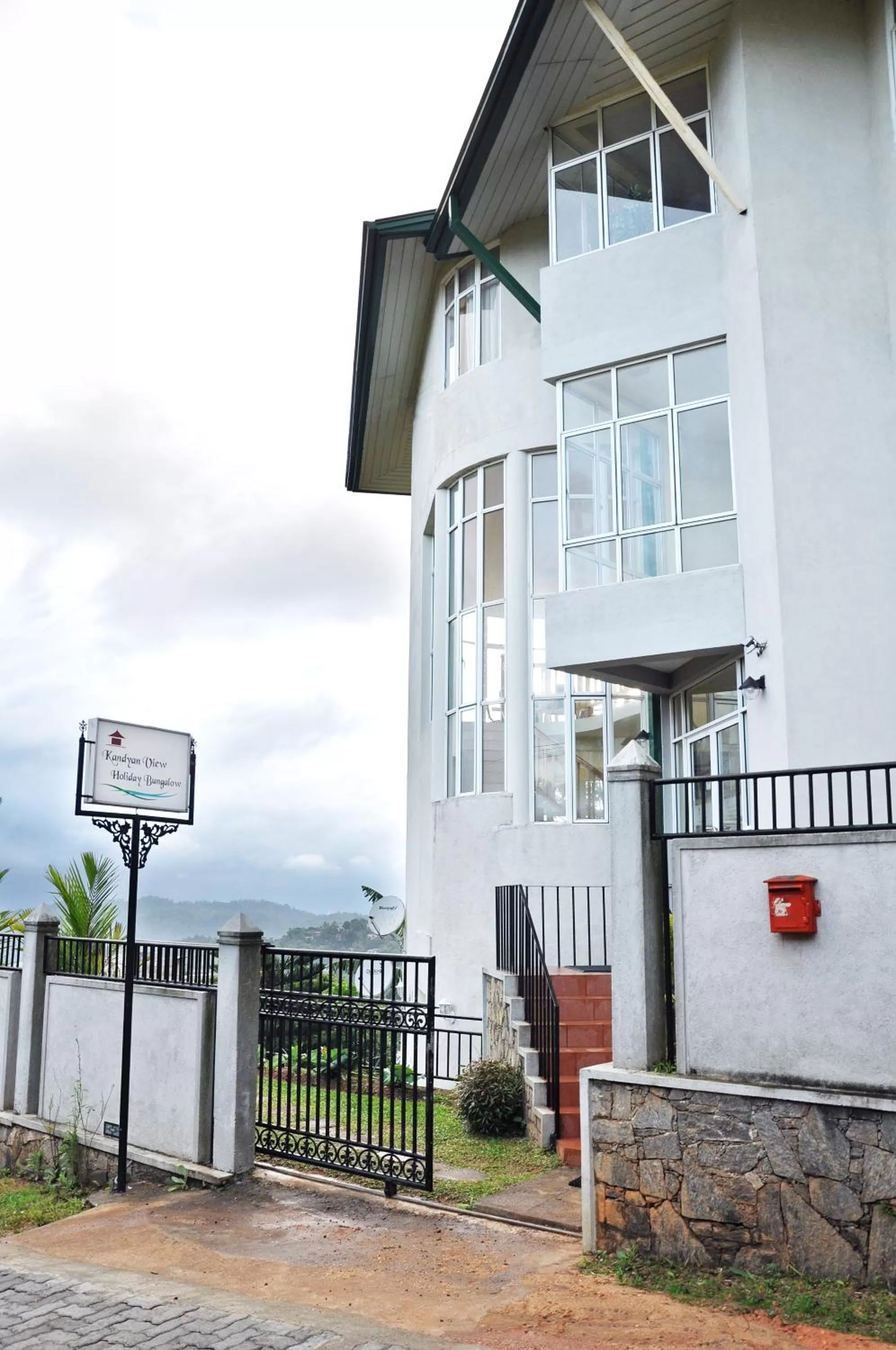Facade/entrance, Property Building in Kandyan View Holiday Bungalow ''Free Pickup From Kandy city''