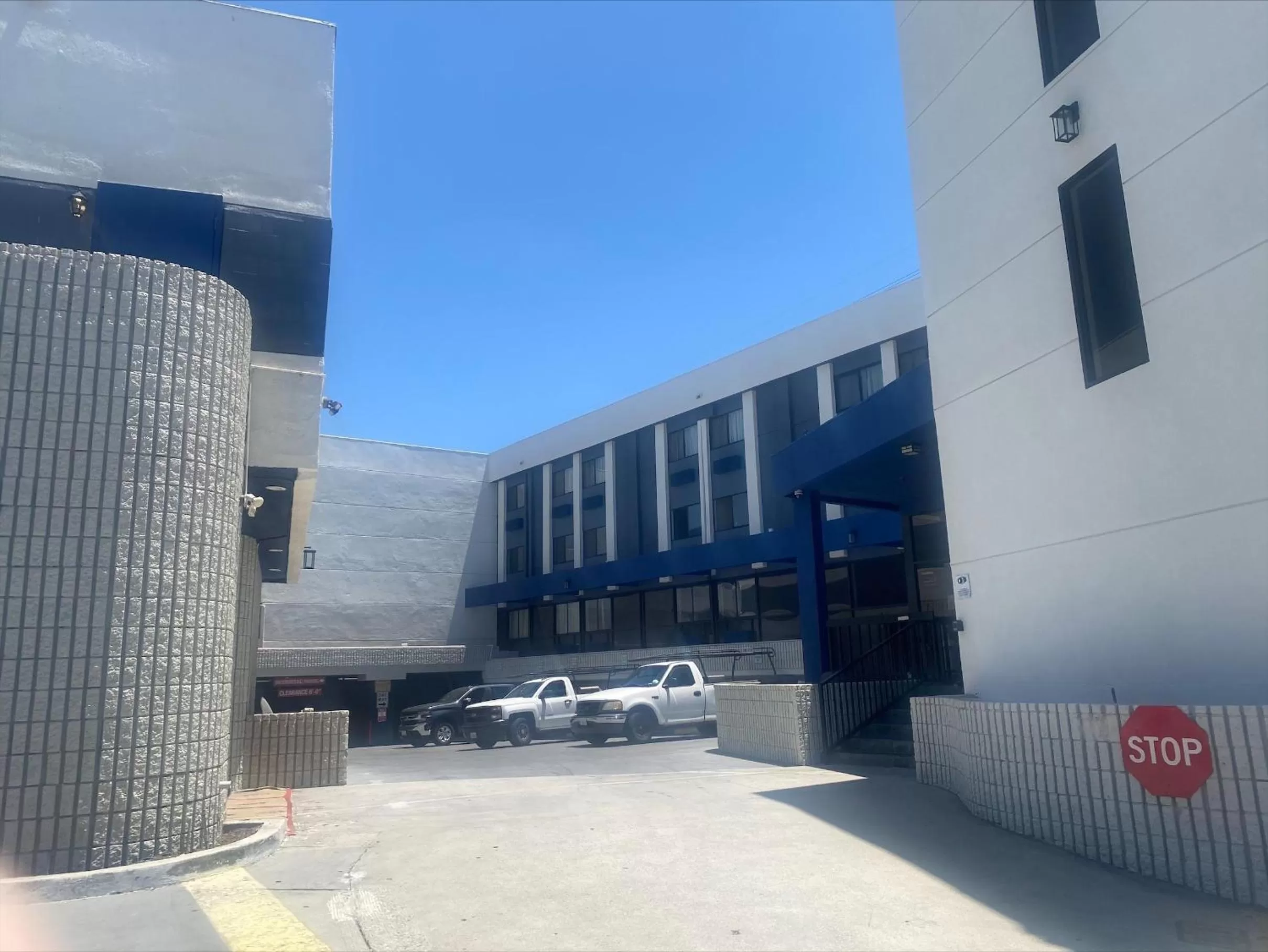 Parking in Baymont by Wyndham Monterey Park