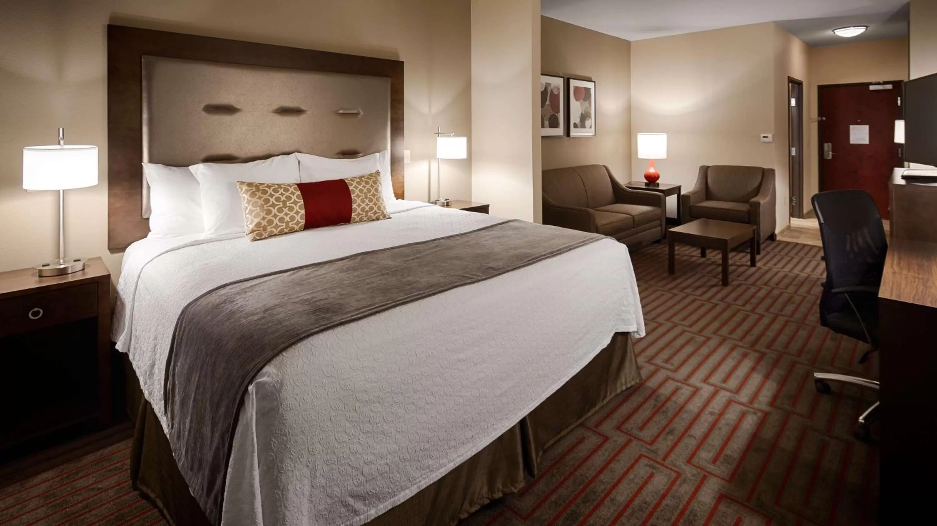 Photo of the whole room, Bed in Best Western Plus Stevens County Inn