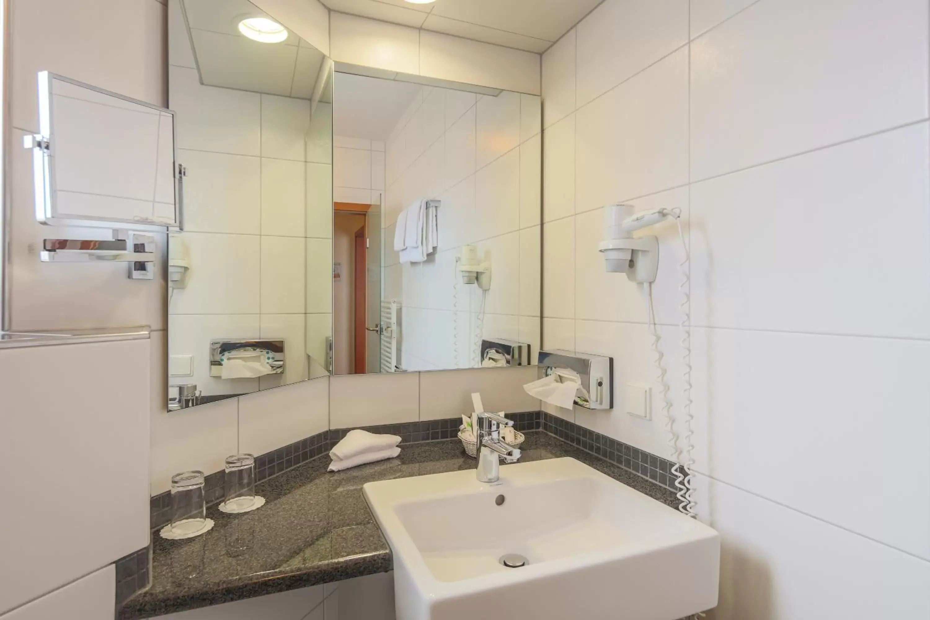 Comfort Double Room - single occupancy in Hotel-Restaurant Kunz Comfort Double Room - single occupancy in Hotel-Restaurant Kunz