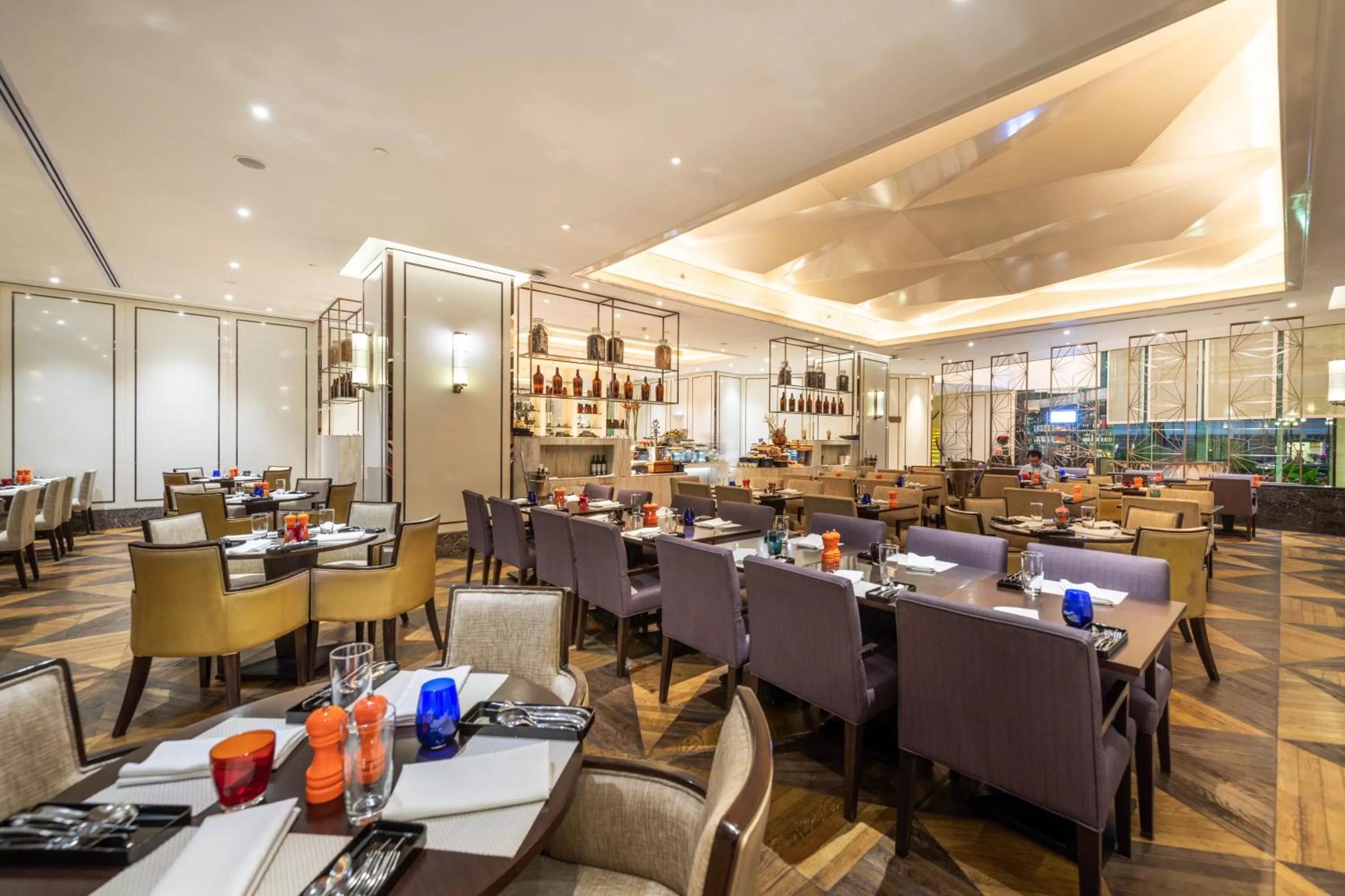 Restaurant/places to eat in Caravelle Saigon