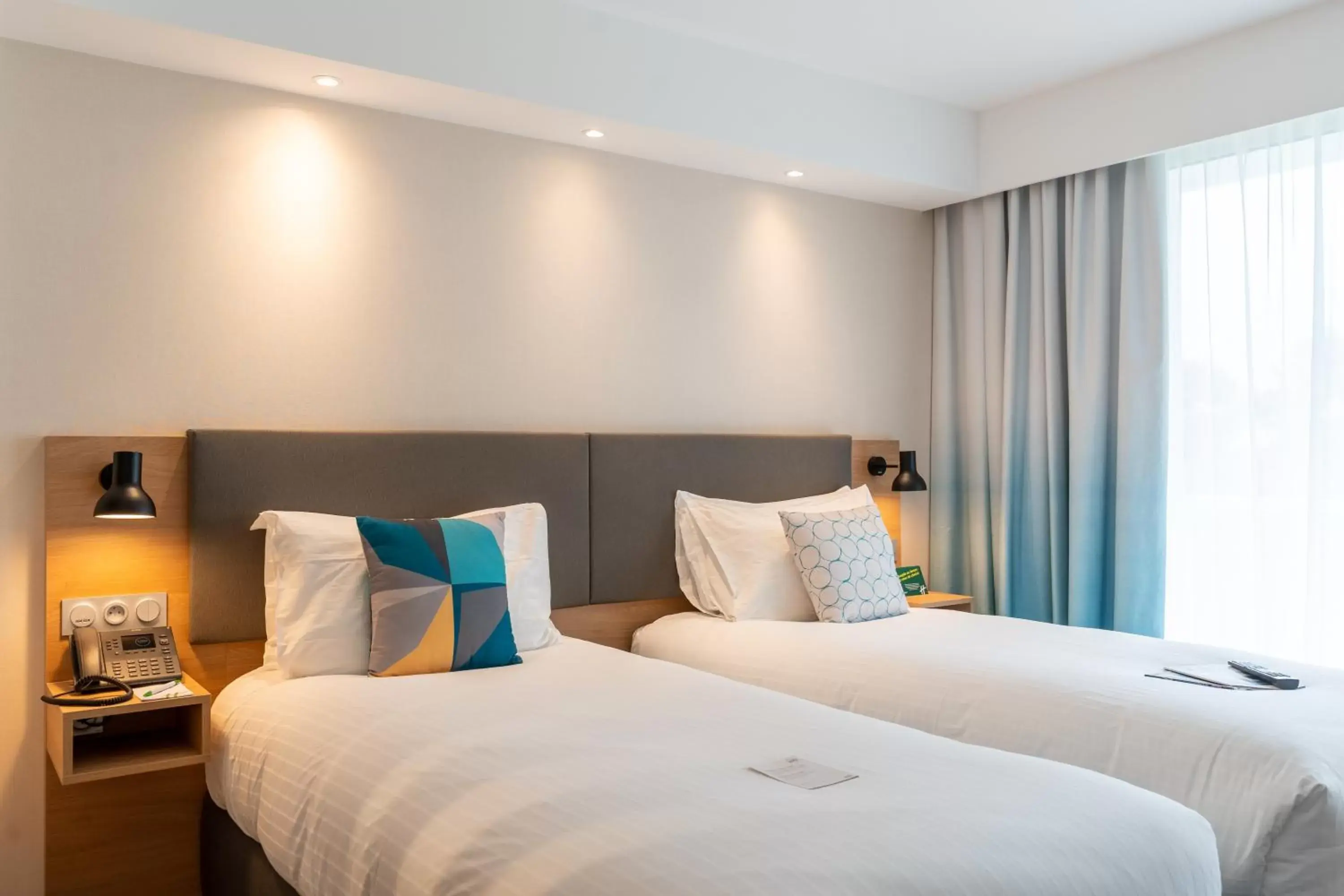 Family Room in Holiday Inn - Bordeaux-Merignac by IHG Family Room in Holiday Inn - Bordeaux-Merignac by IHG