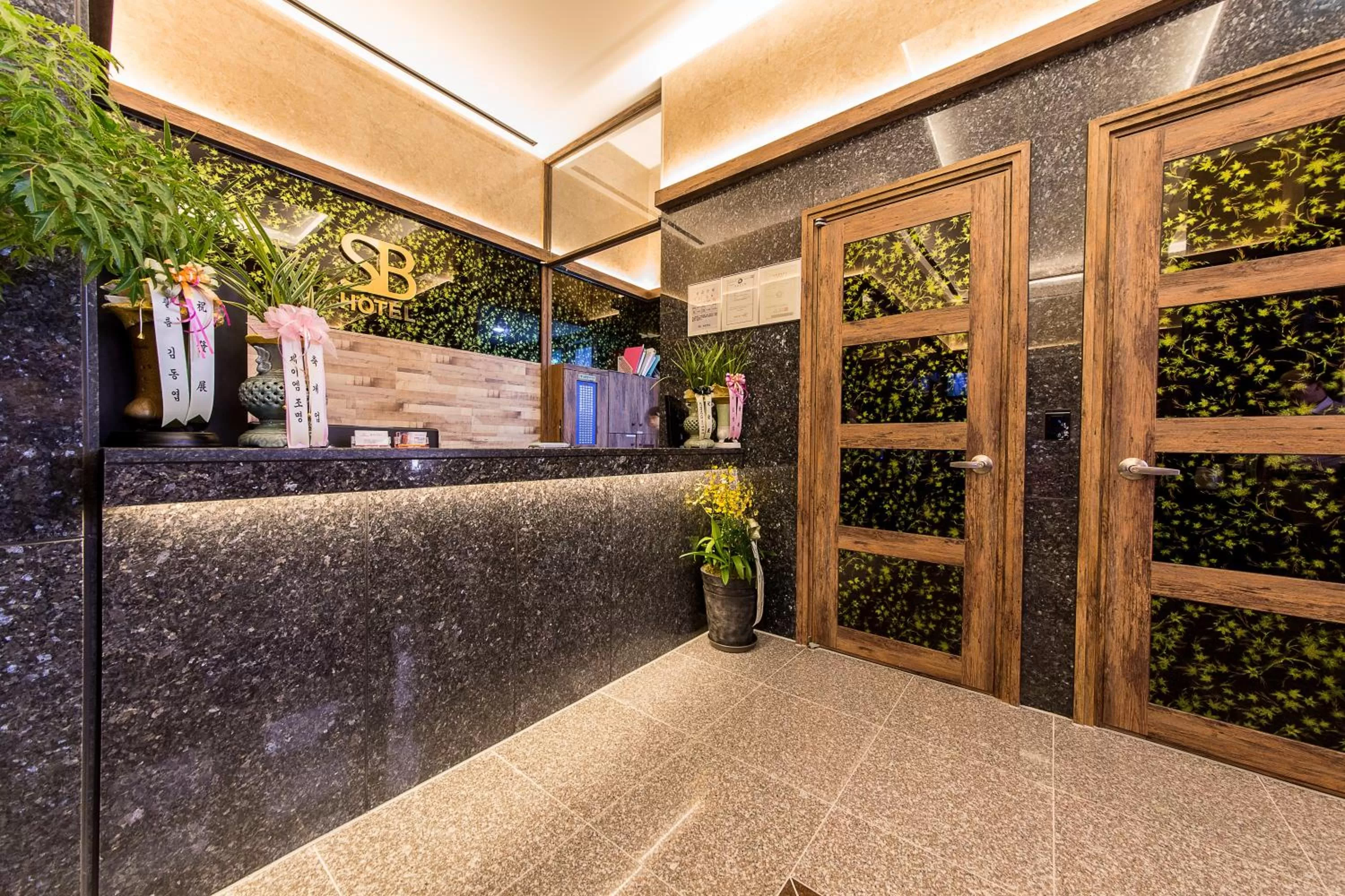 Communal lounge/ TV room in Boutique Hotel SB Yeouido