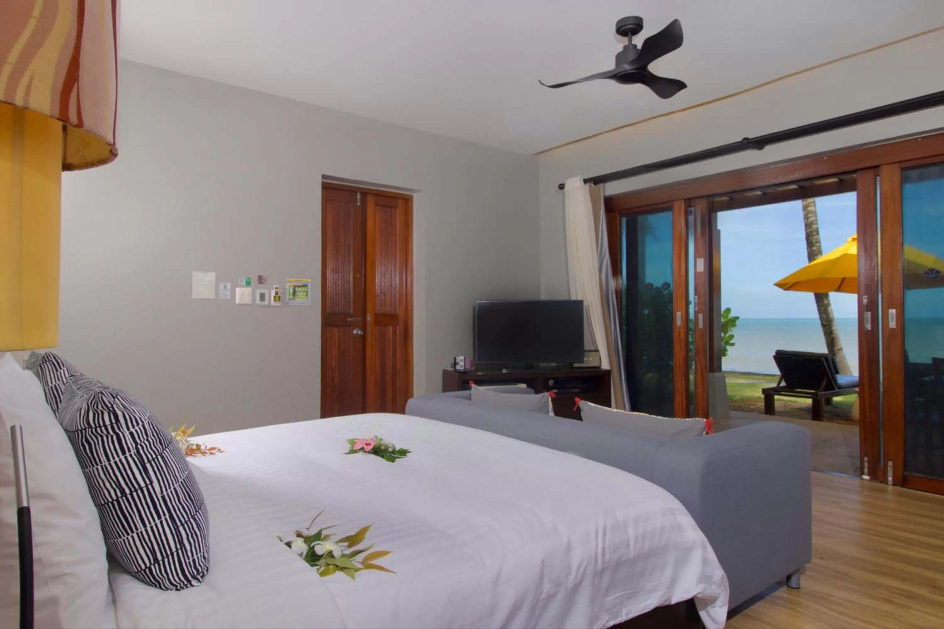 Sea view, Bed in Chongfah Resort Khao Lak - SHA Extra Plus