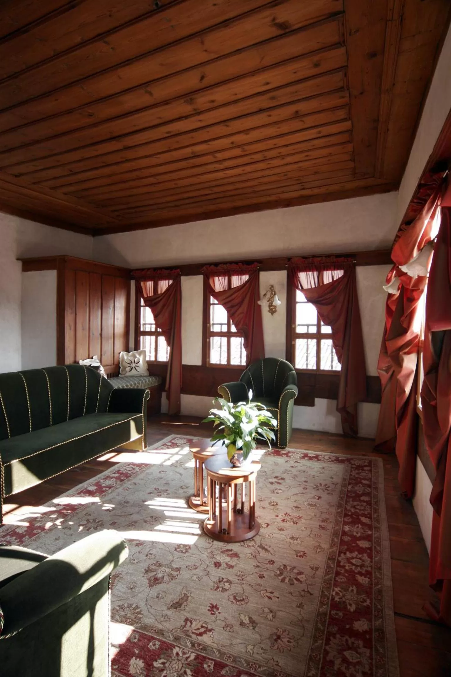 Communal lounge/ TV room in Gulevi Safranbolu Heritage Hotel