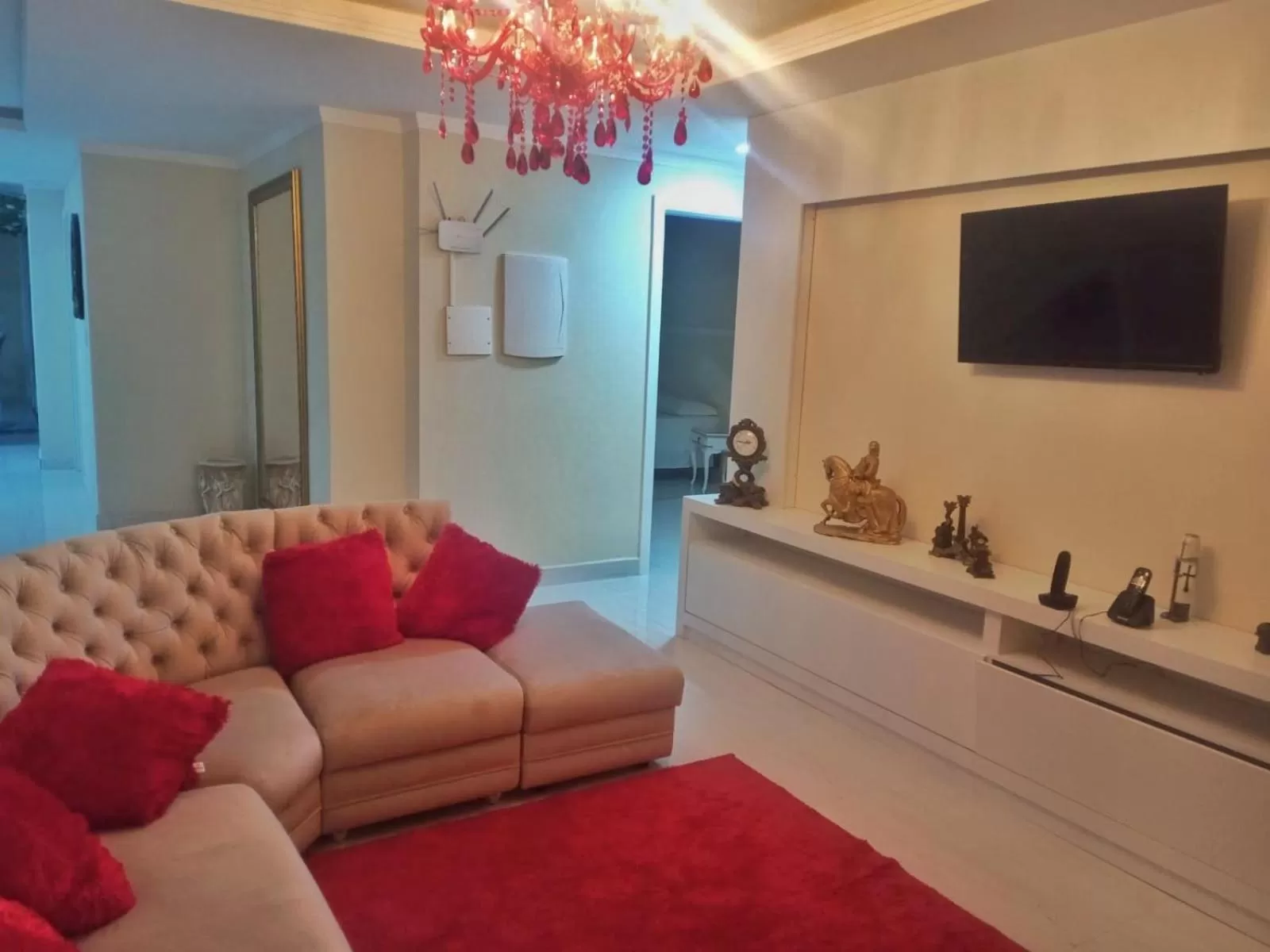 Communal lounge/ TV room in Pousada Cavalero