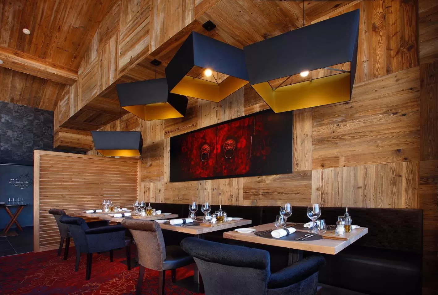 Restaurant/places to eat in Hôtel Koh-I Nor by Les Etincelles