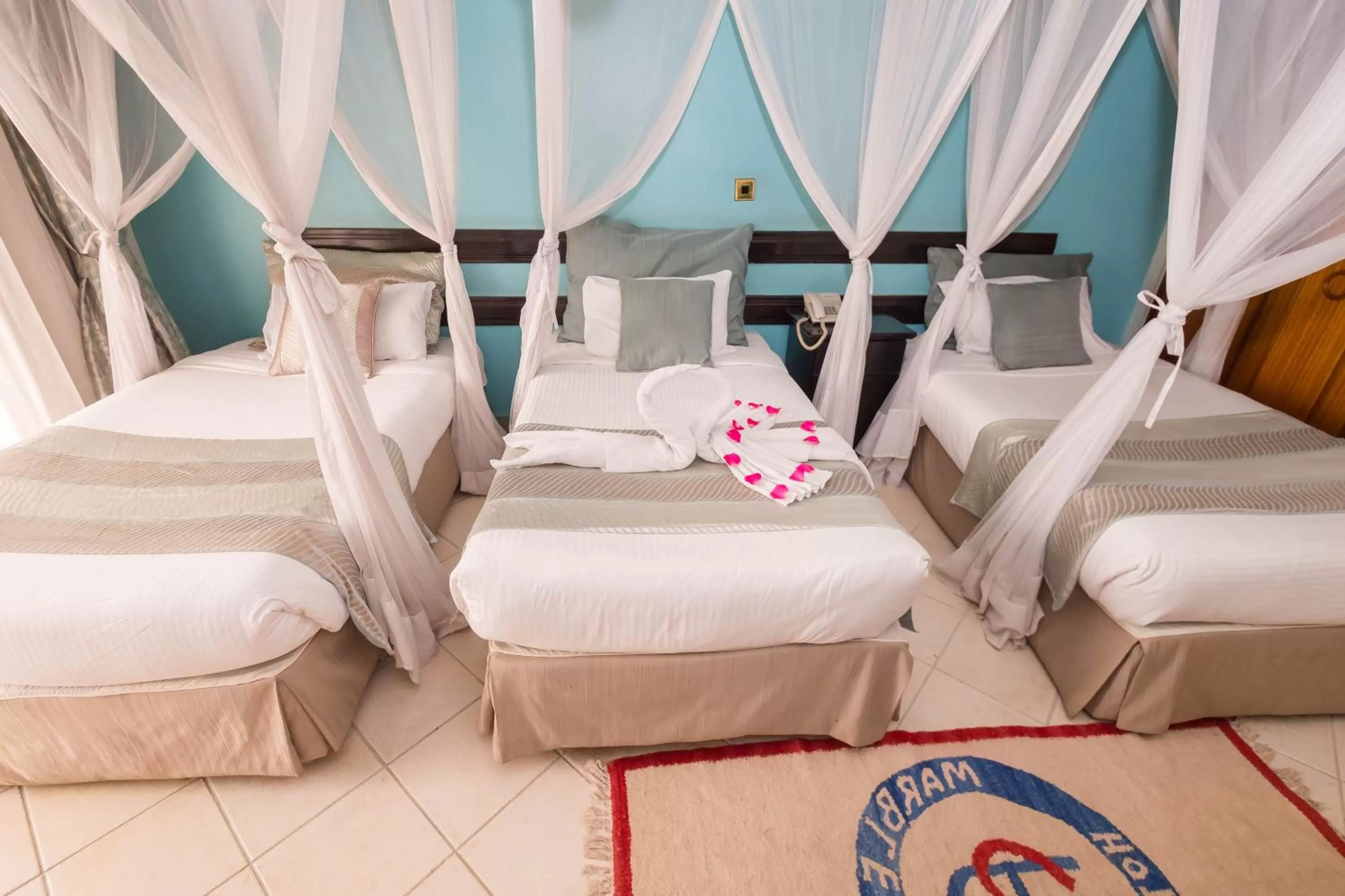 Bedroom, Bed in Marble Arch Hotel