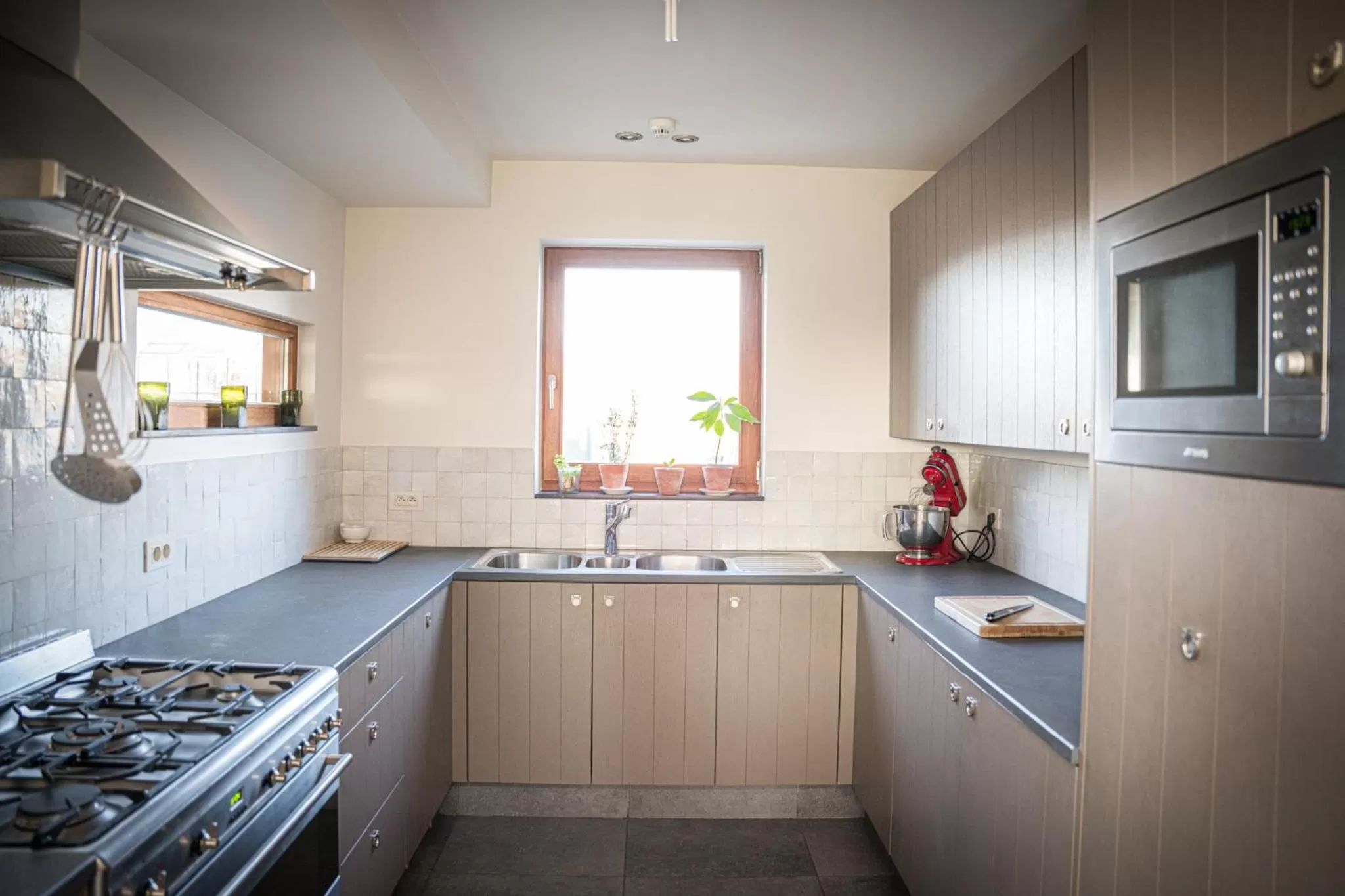 Kitchen/Kitchenette in B&B Buytenshuys