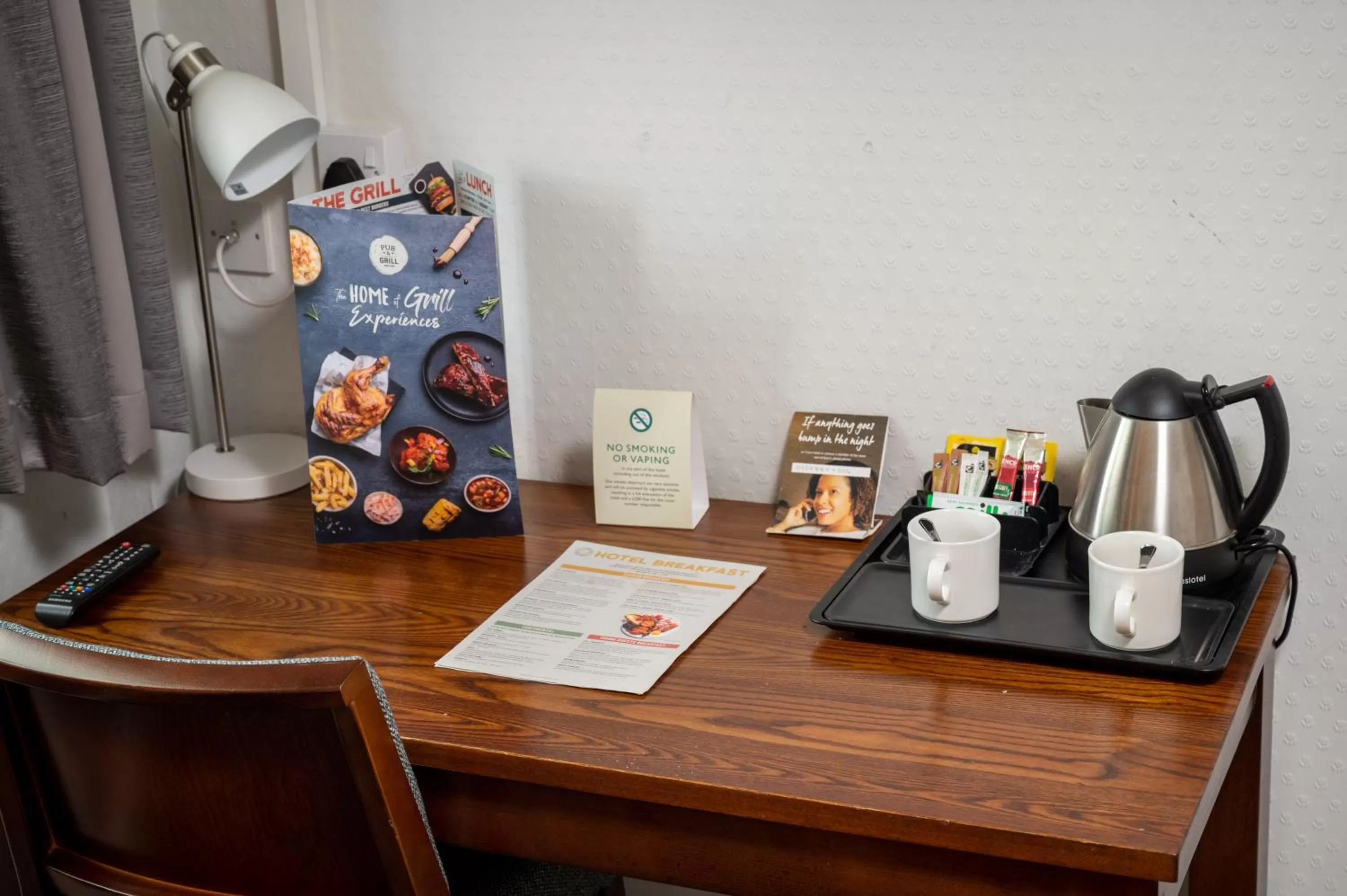 Coffee/tea facilities in Cocked Hat by Greene King Inns