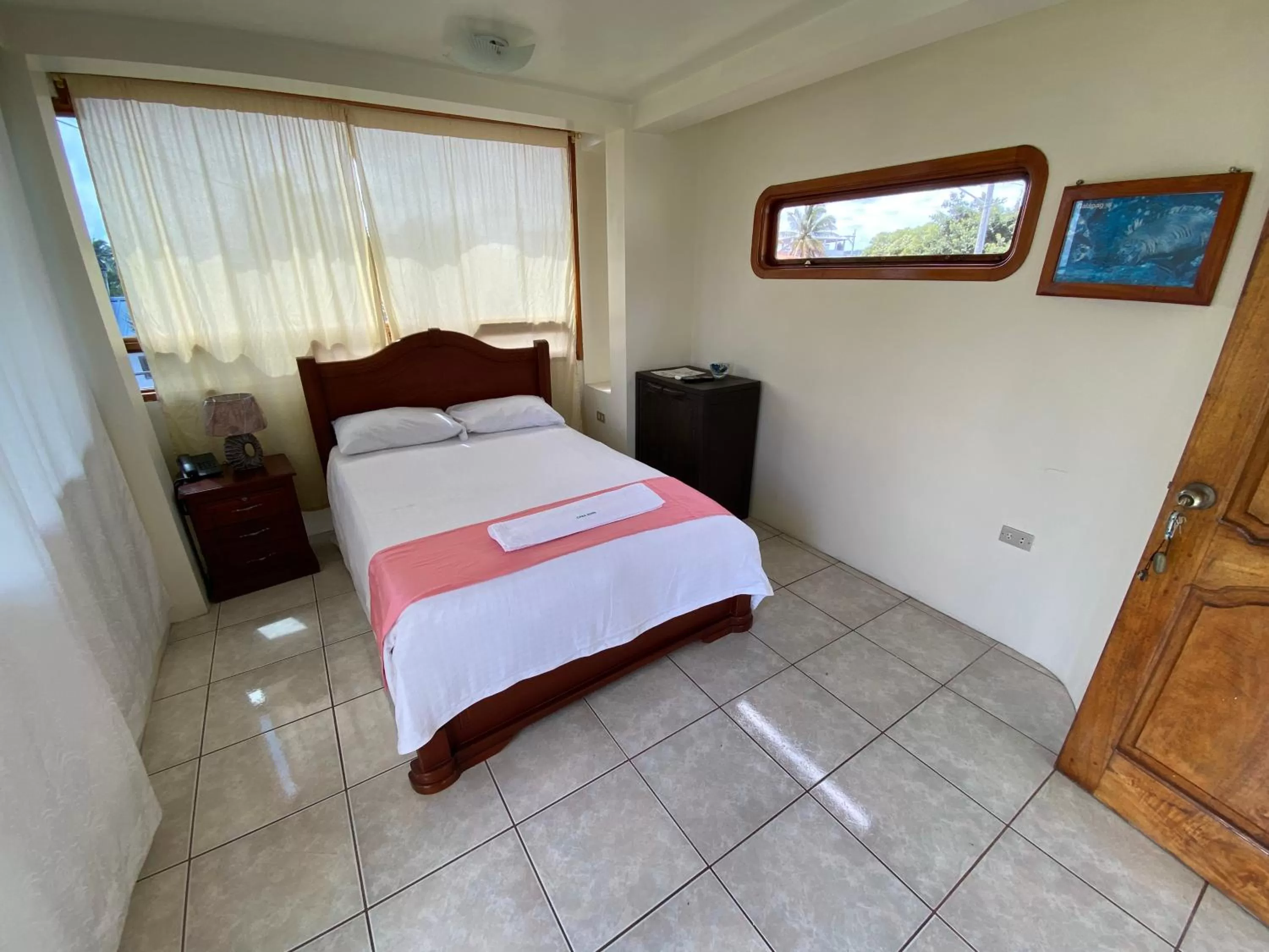 Photo of the whole room, Bed in Hostal Casa Edén