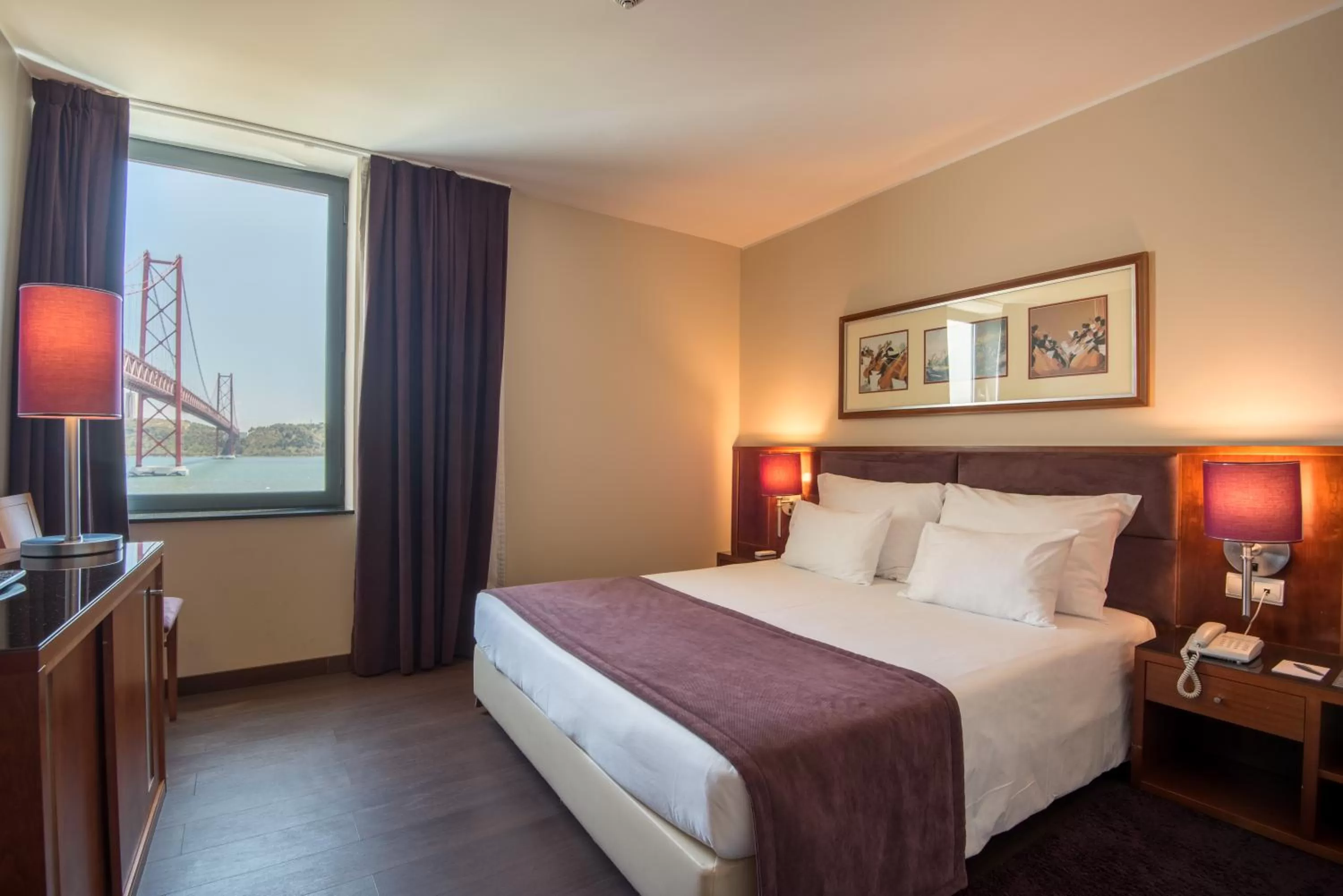 Bed in Vila Gale Opera